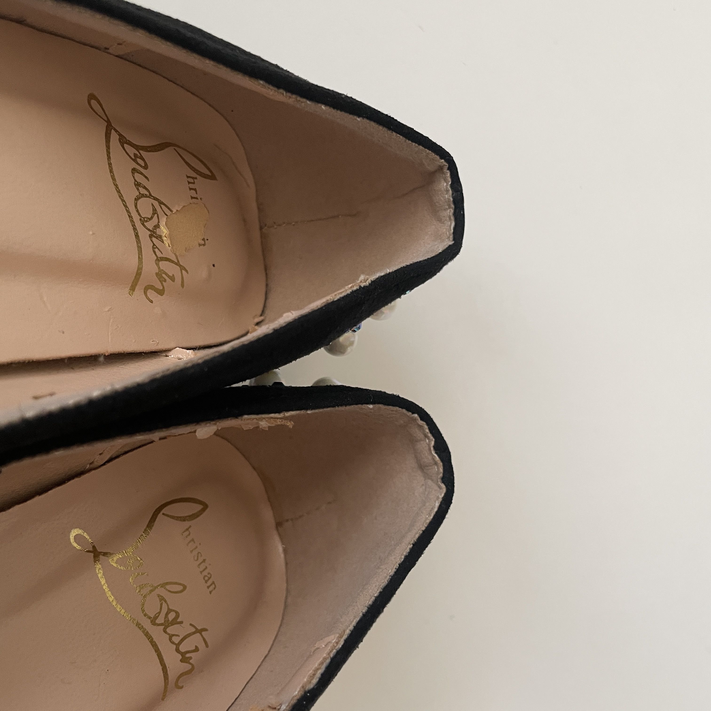 Christian Louboutin RARE 👠 Christian Louboutin Black Suede Embellished Pump Size US 5 / IT 35 - 20 Thumbnail