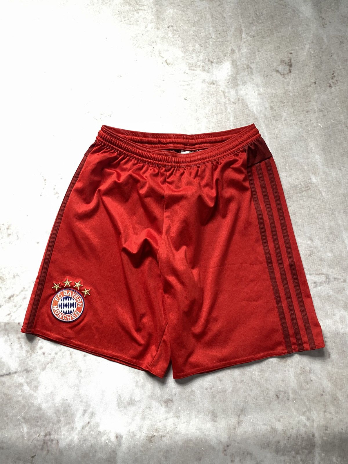 Adidas × Vintage Vintage Adidas F.C Bayern Munchen Away Football shorts Size US 30 / EU 46 - 1 Thumbnail