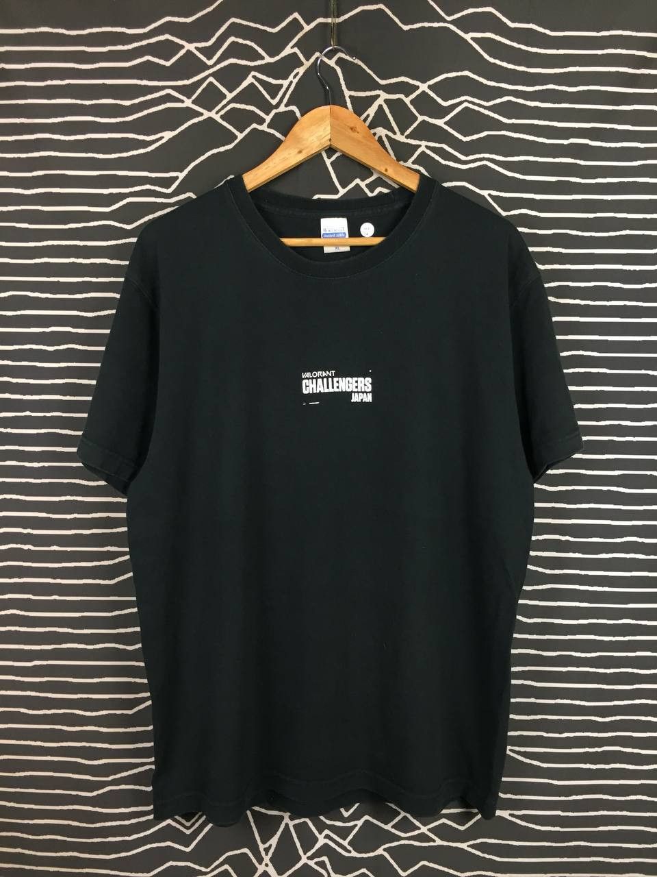 The Game VALORANT Esport Challenger Japan Watch This Graphic Tee Size US XL / EU 56 / 4 - 5 Thumbnail
