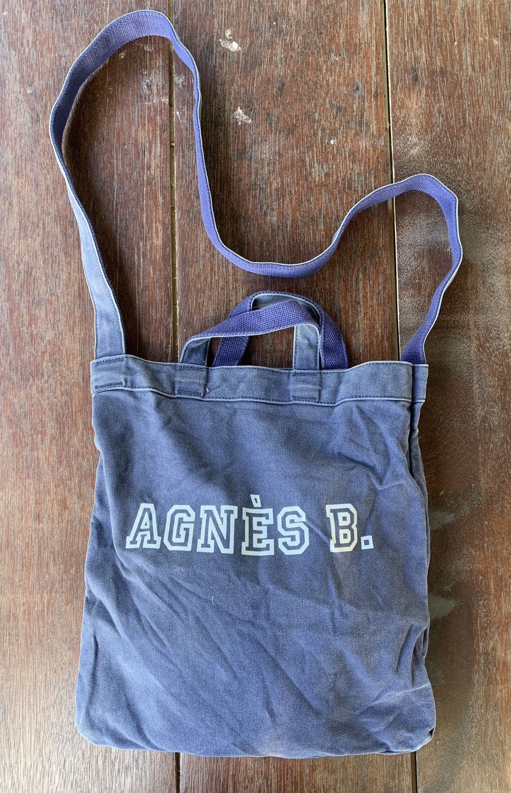 agnes b. Agnes B. Voyage spell out blue sling tote bag Size ONE SIZE - 1 Thumbnail