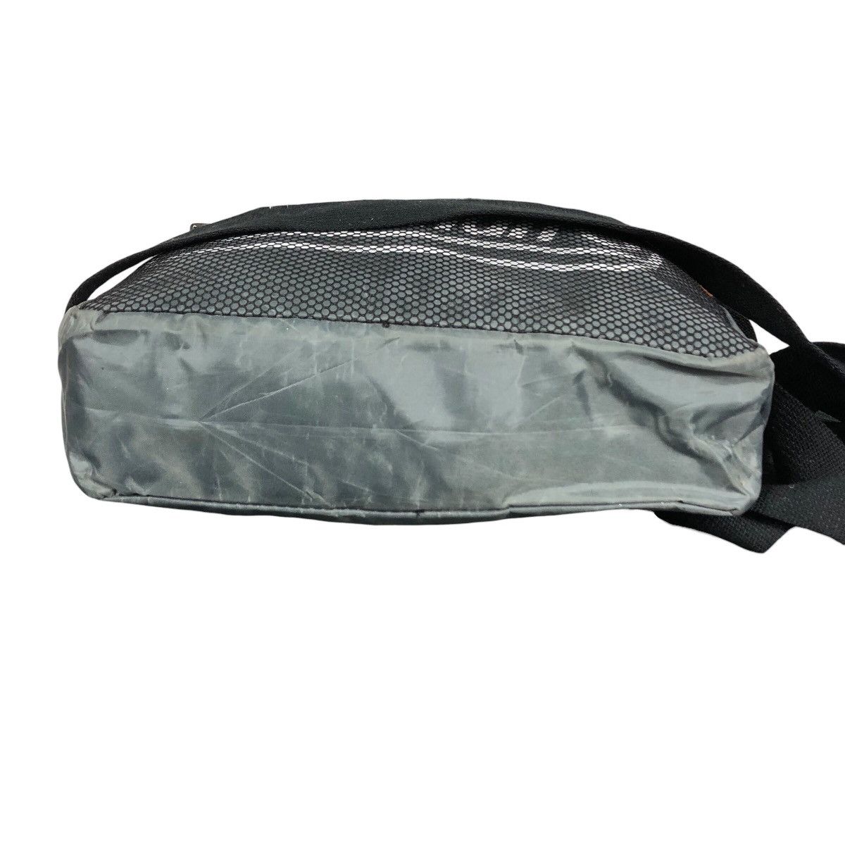 Coleman × Japanese Brand 📌Vintage Coleman Sling Bag Big Logo Size ONE SIZE - 9 Thumbnail