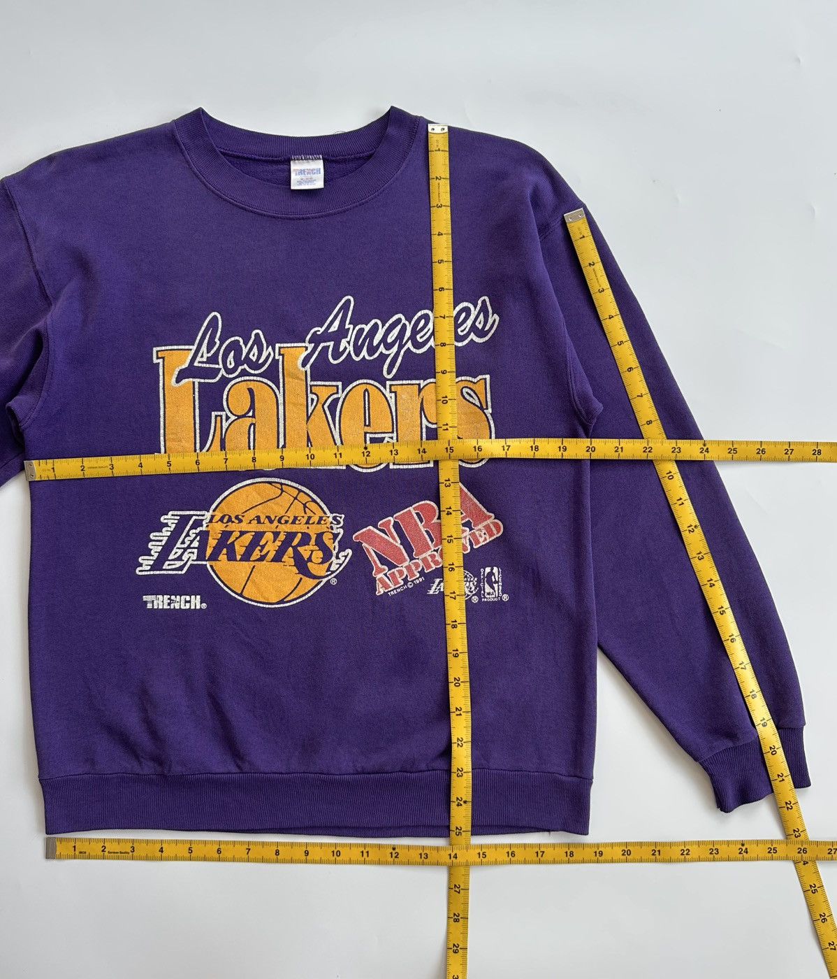 NBA 1991 Vintage LA Lakers NBA Purple Sweatshirt Los Angeles Size US M / EU 48-50 / 2 - 14 Thumbnail