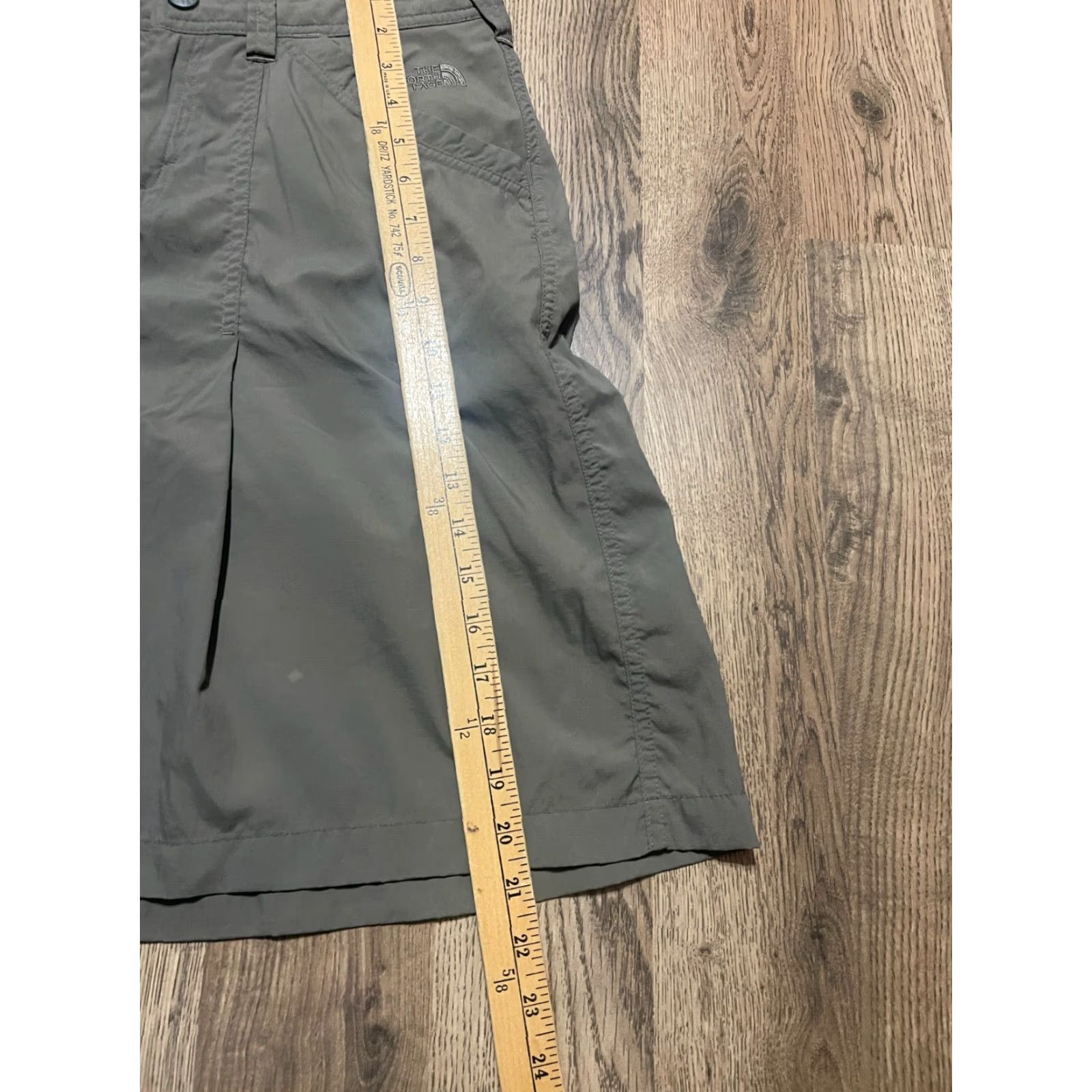 The North Face The North Face Skirt Women’s 6 Green Mini Short Pockets Logo Size 28" / US 6 / IT 42 - 6 Thumbnail