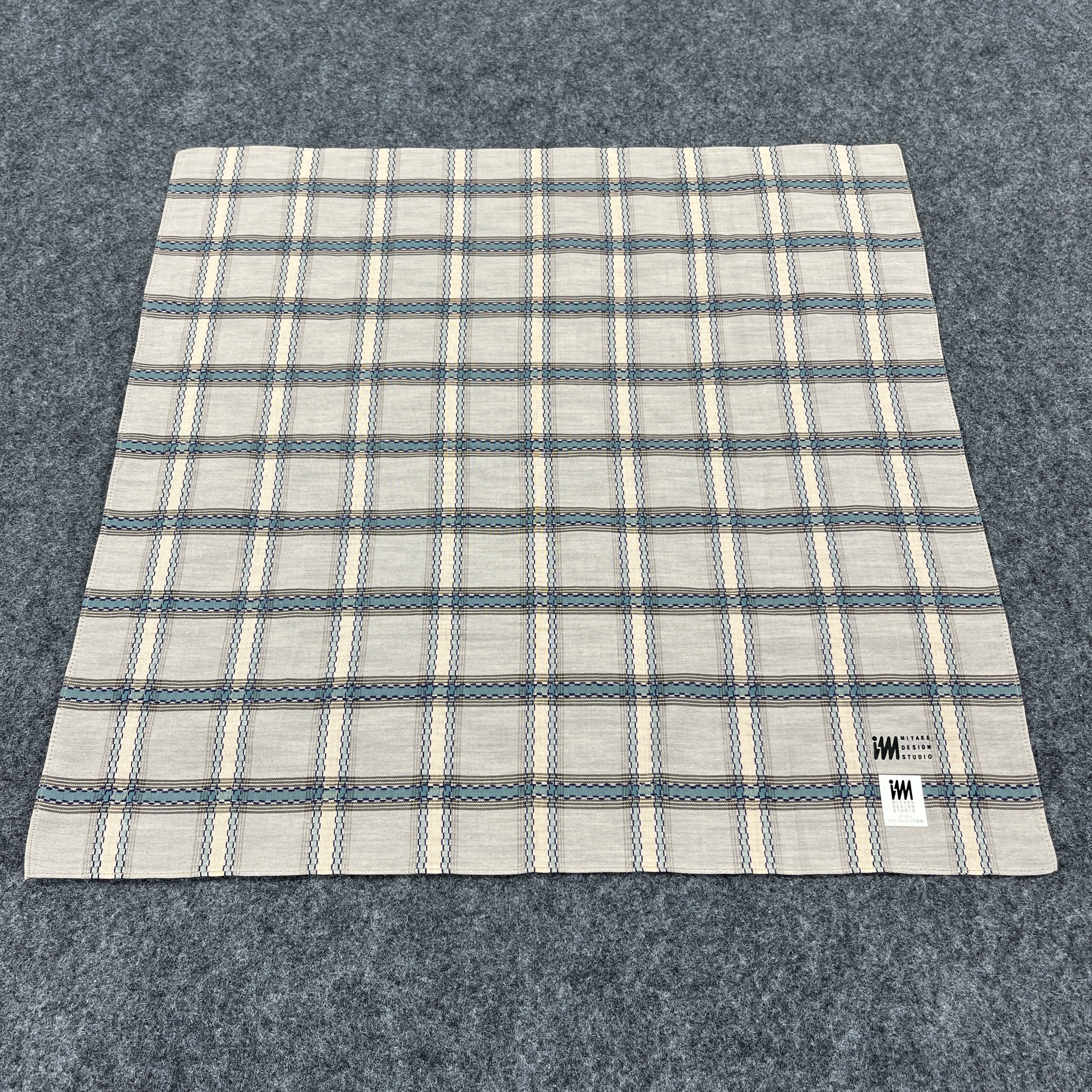 Issey Miyake Issey Miyake Handkerchief / Bandana / Neckerchief B235 Size ONE SIZE - 5 Thumbnail