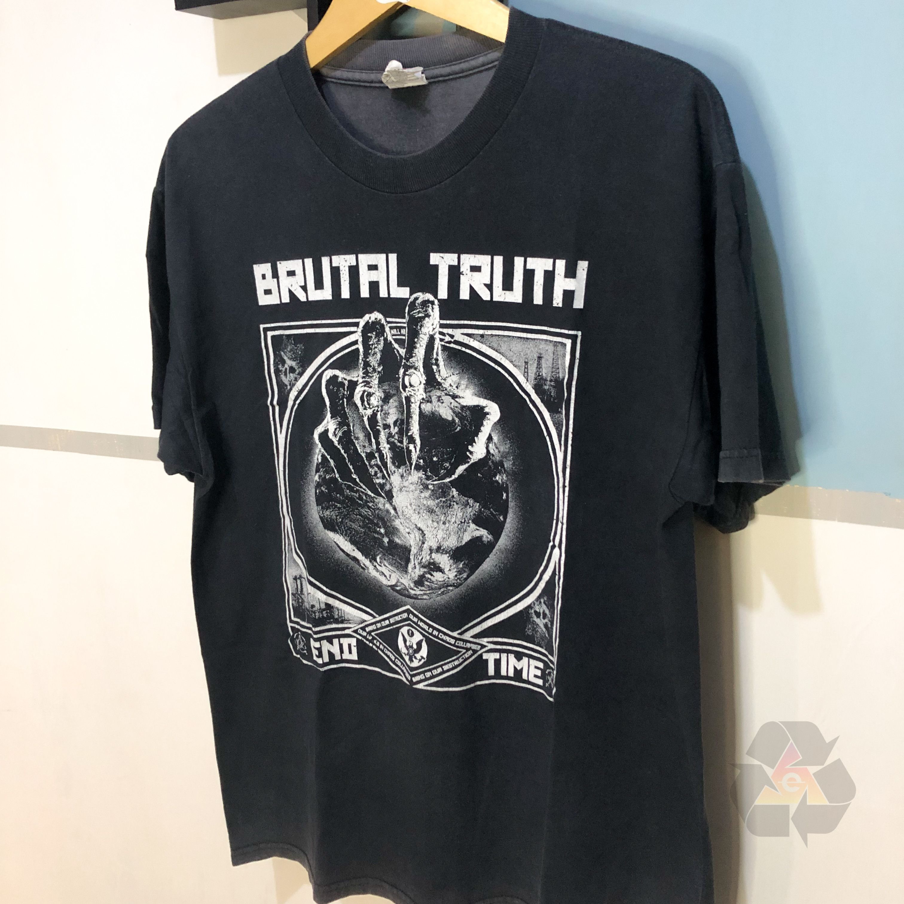 Band Tees Brutal Truth End Time T-Shirt Y2K Size US L / EU 52-54 / 3 - 3 Thumbnail