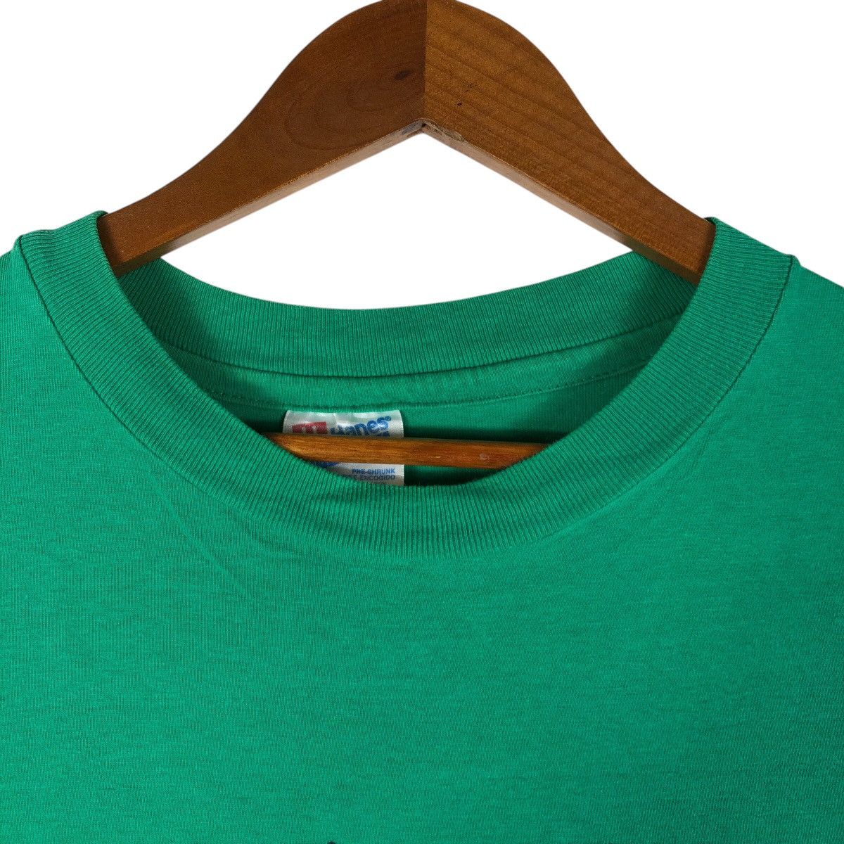 Hanes Vintage UNIVERSITY HAWAII Rainbow Design T-Shirt Size US XL / EU 56 / 4 - 3 Thumbnail