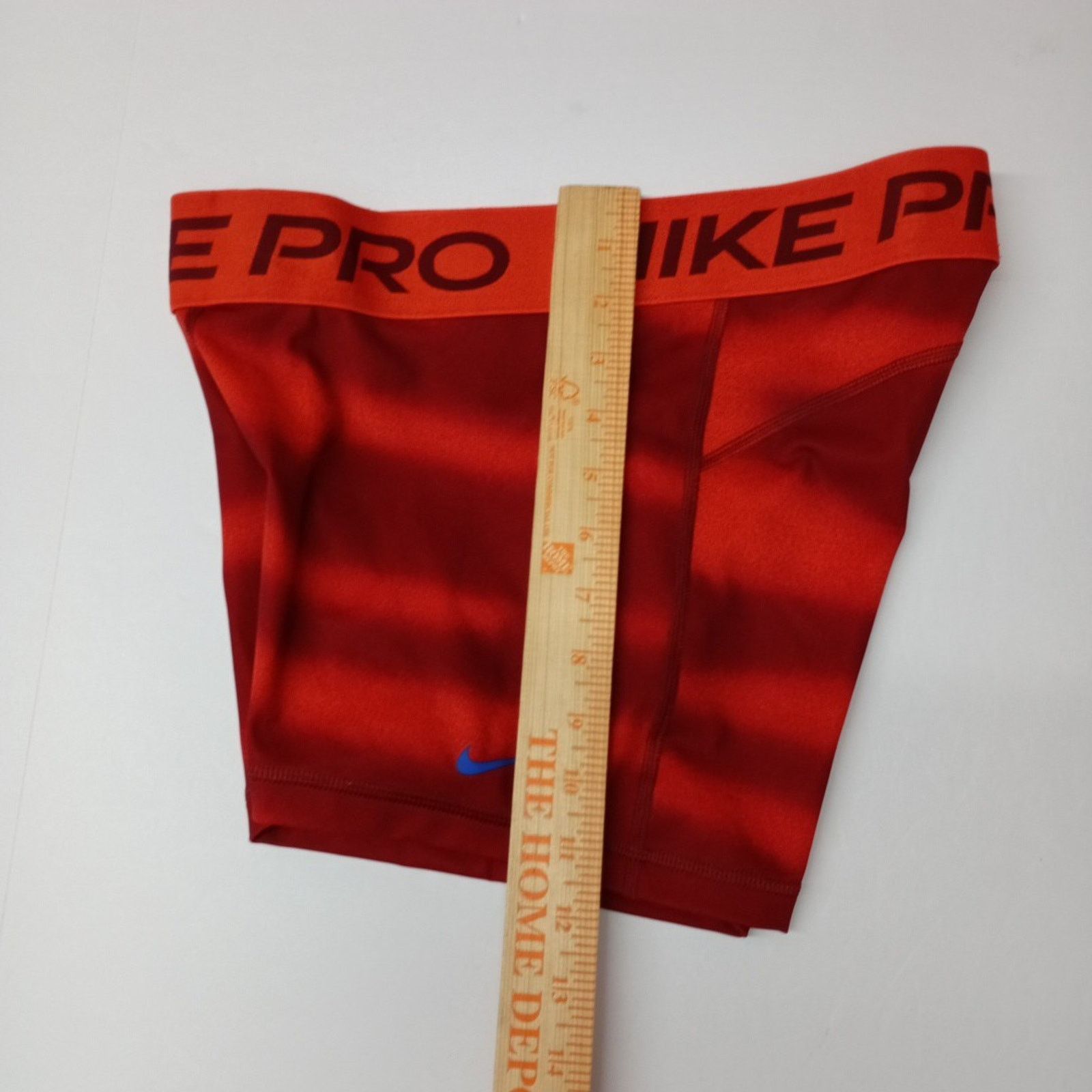 Nike Nike Women's Pro 3" Striped Shorts Red Orange Size M New Size 28" / US 6 / IT 42 - 8 Thumbnail