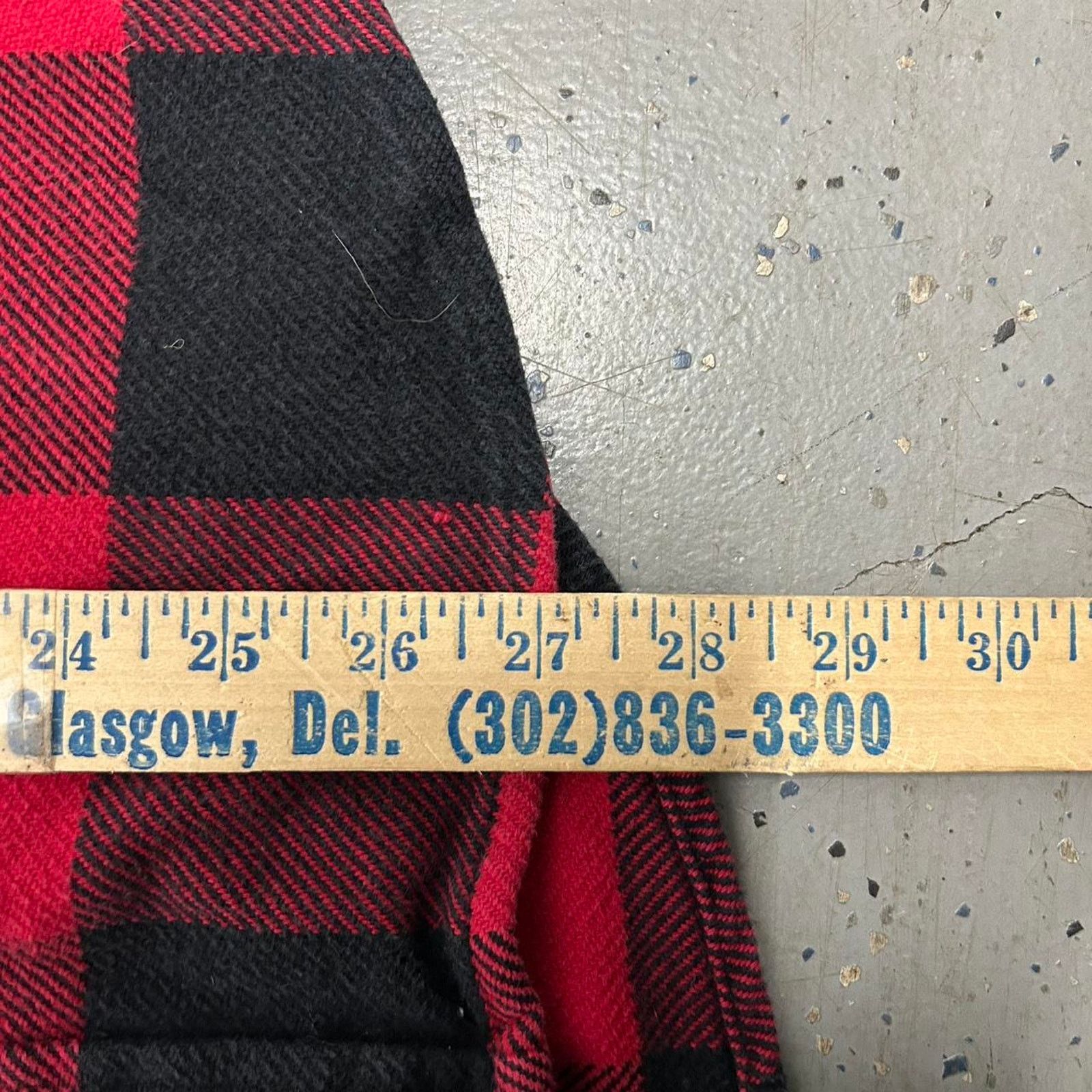Other Red and black St. Johns bay plaid button-up shirt Size US M / EU 48-50 / 2 - 5 Thumbnail