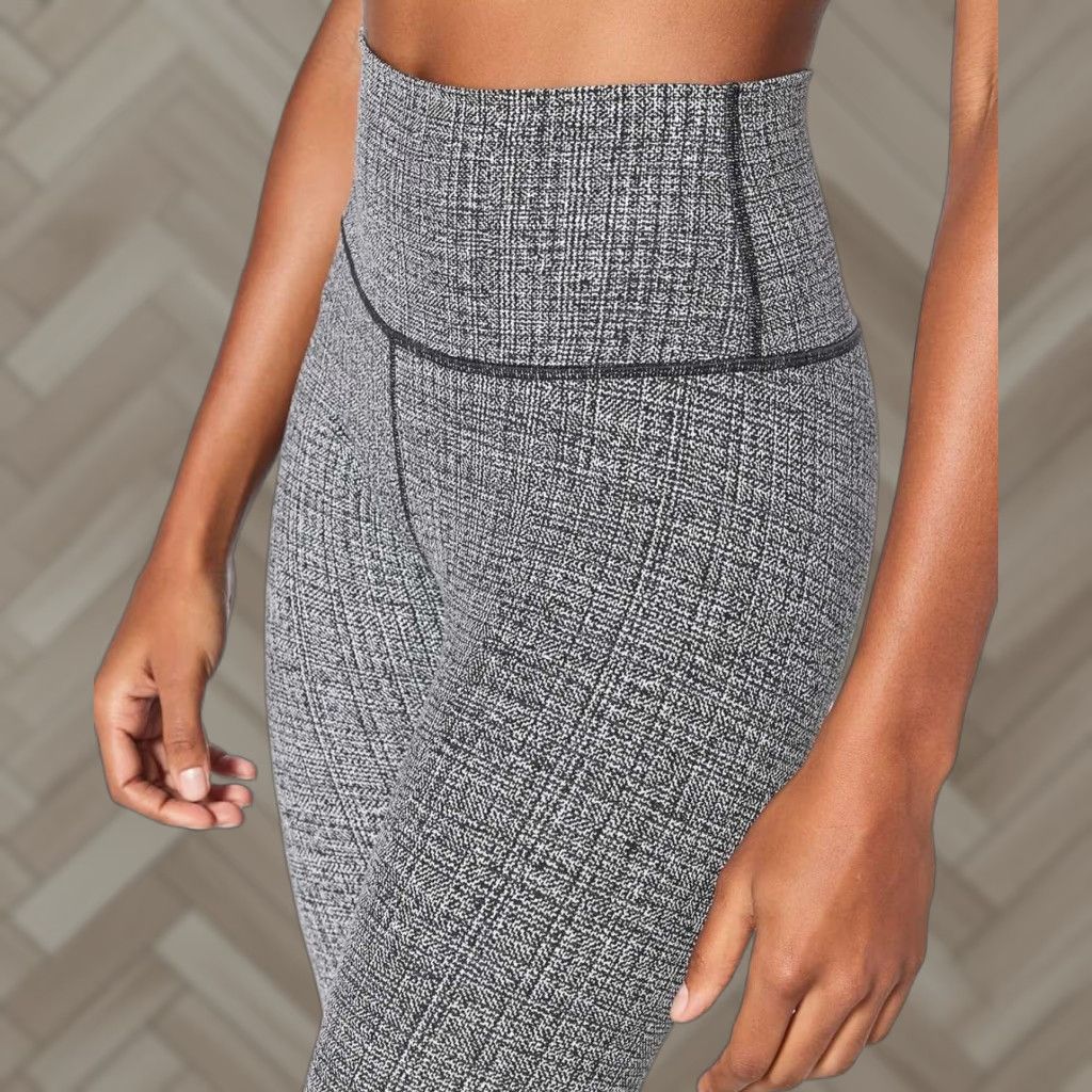 Lululemon Wunder Under Hi-Rise Tight Black 28 6 Active Gym Yoga Pilates  Women leggings Geometric