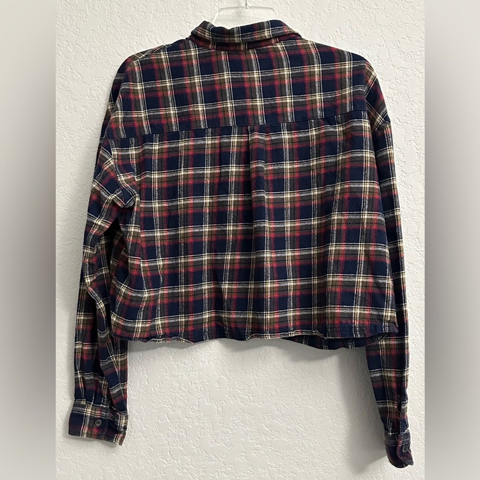 Forever 21 Forever 21 Flannel Cropped Plaid Button Shirt Womens Large Size L / US 10 / IT 46 - 5 Thumbnail