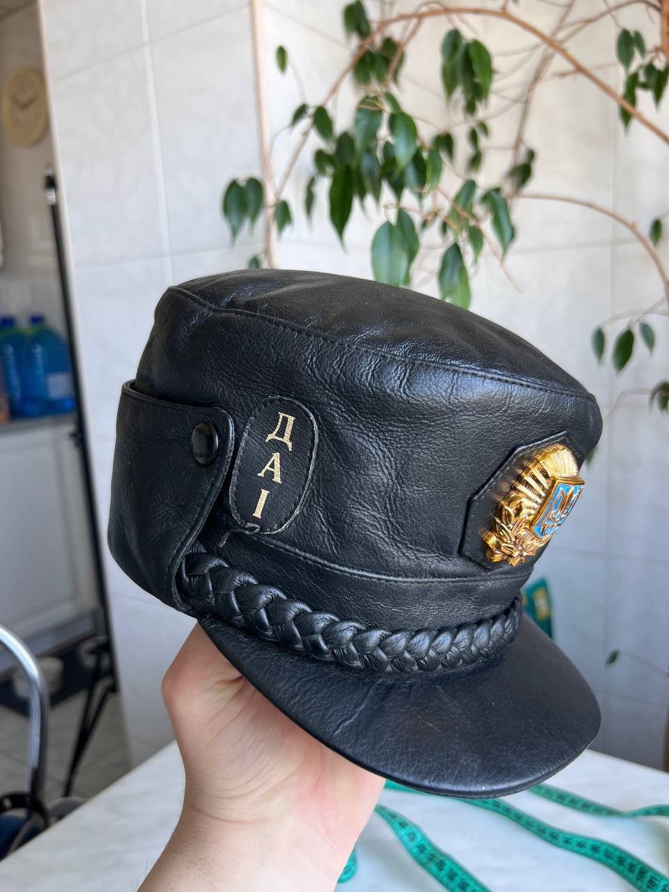 Vintage Mens vintage Leather Captain's cap Ukrainian Police 2001 Y2K Size ONE SIZE - 4 Thumbnail