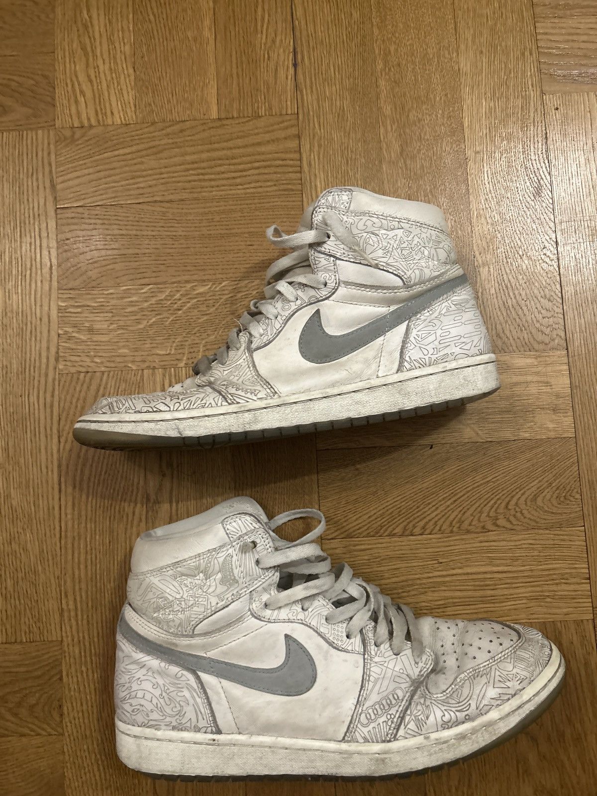 Jordan Brand × Nike STEAL ✅ Air Jordan 1 High White/Grey Size US 10.5 / EU 43-44 - 1 Thumbnail
