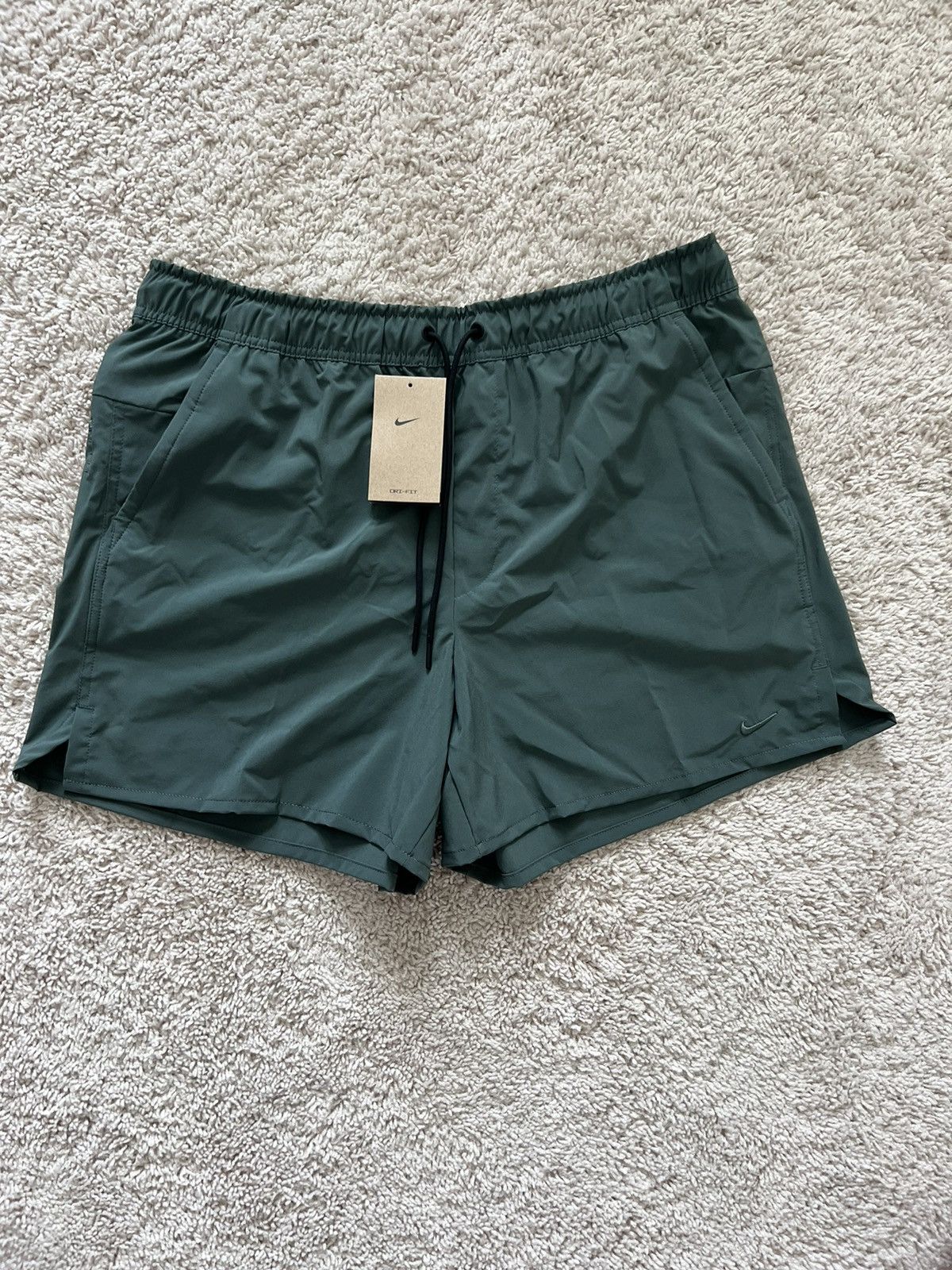 Nike Nike Unlimited Dri-FIT 5" Unlined Versatile Shorts Size US 34 / EU 50 - 6 Thumbnail