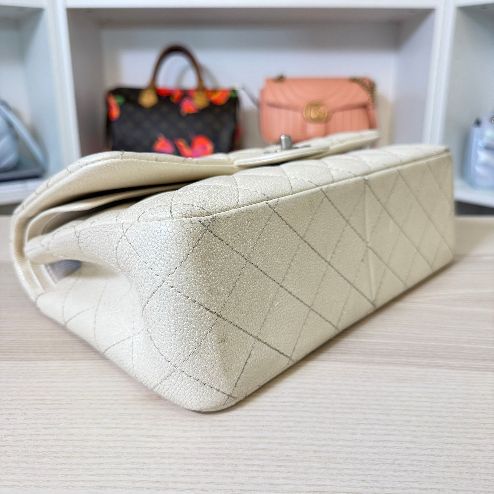 Chanel Chanel Pearly Caviar Quilted Jumbo Double Flap Dark White Size ONE SIZE - 7 Thumbnail