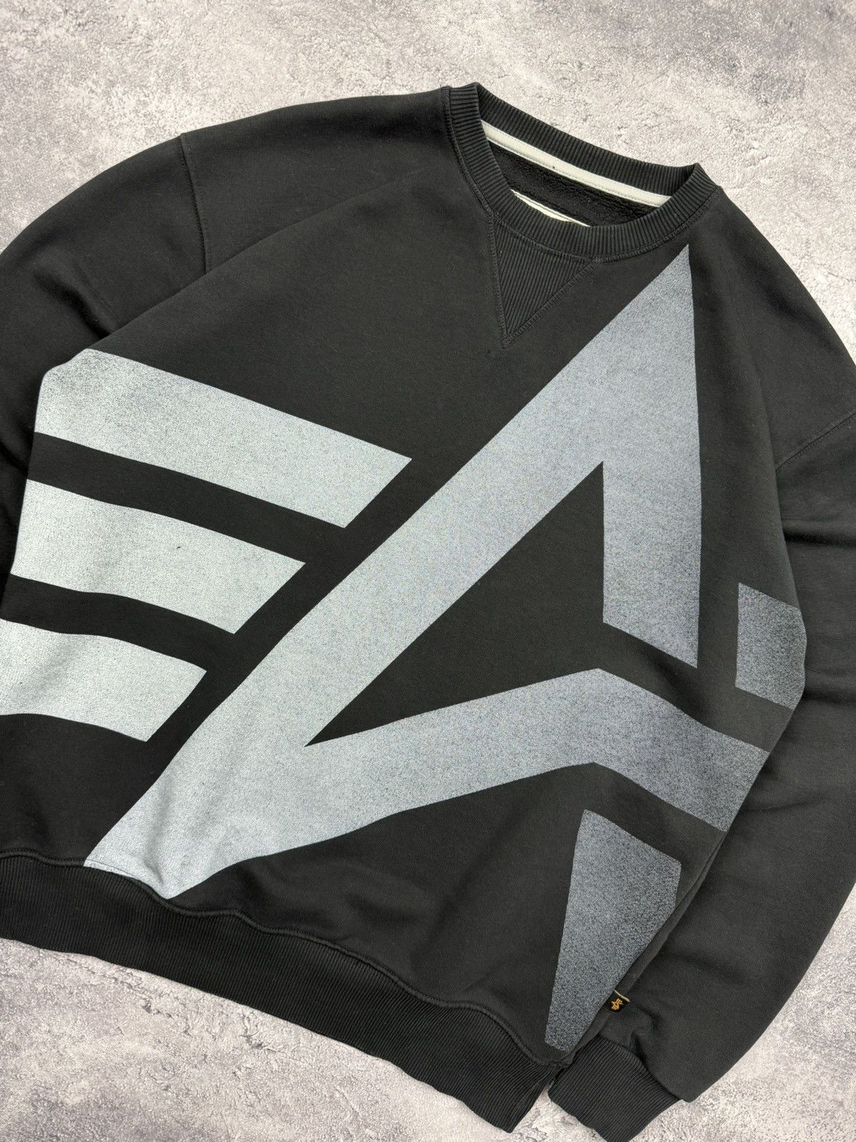 Alpha Industries Vintage Alpha Industries Big Logo Black Sweatshirt Size XL Size US XL / EU 56 / 4 - 7 Thumbnail