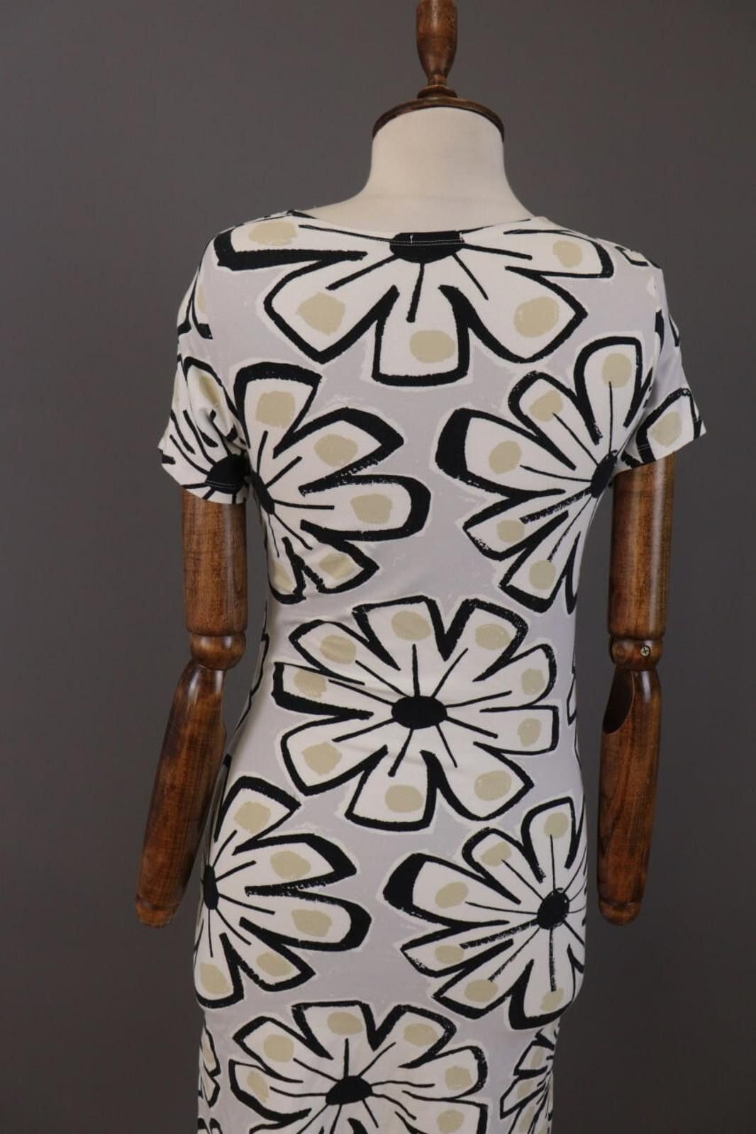 Marimekko Marimekko Mika Piirainen Gray Floral A-Line Shift Dress Size M / US 6-8 / IT 42-44 - 11 Thumbnail