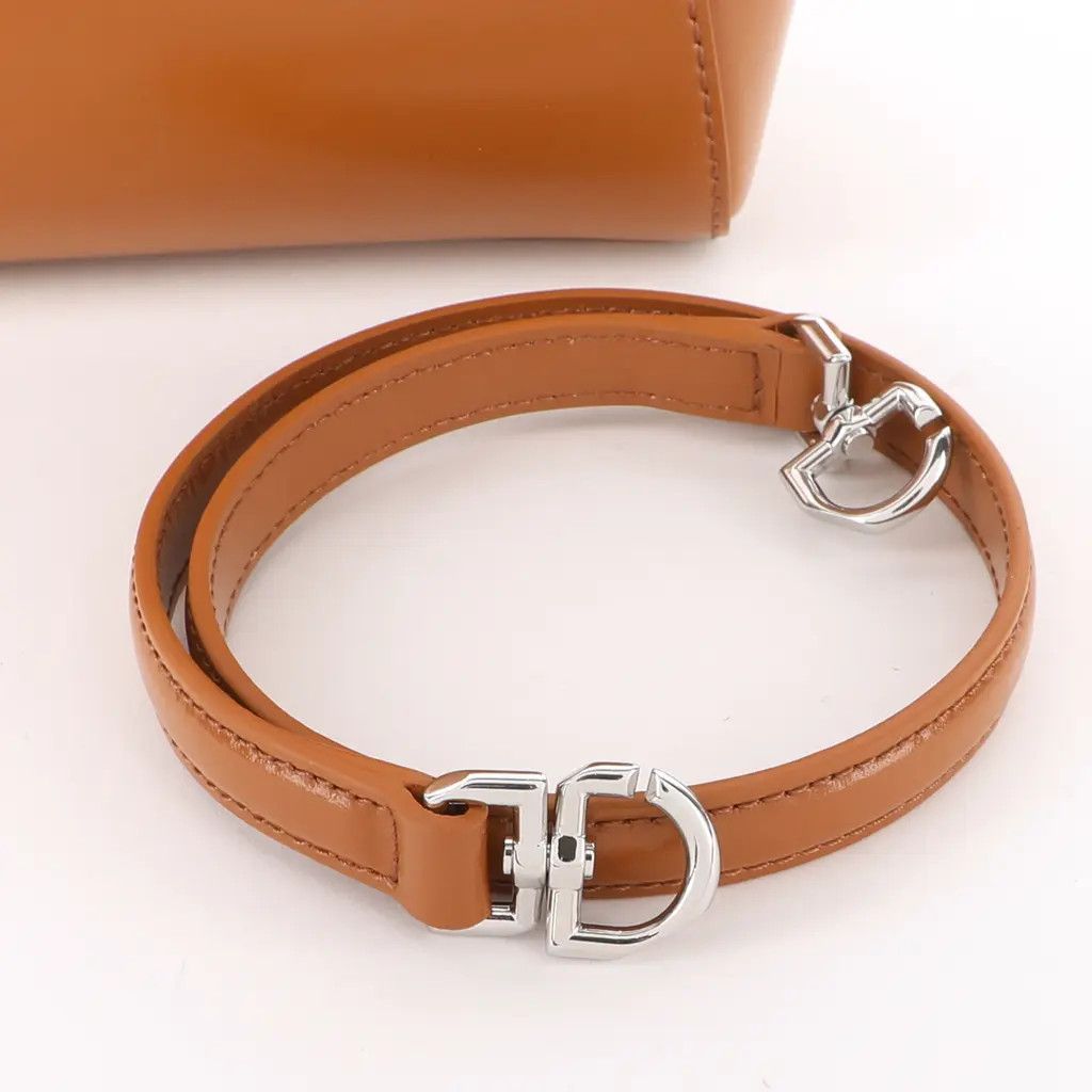 Givenchy o1srvl11e1224 Size: OS / Antigona Leather Shoulder Bag Size ONE SIZE - 6 Thumbnail