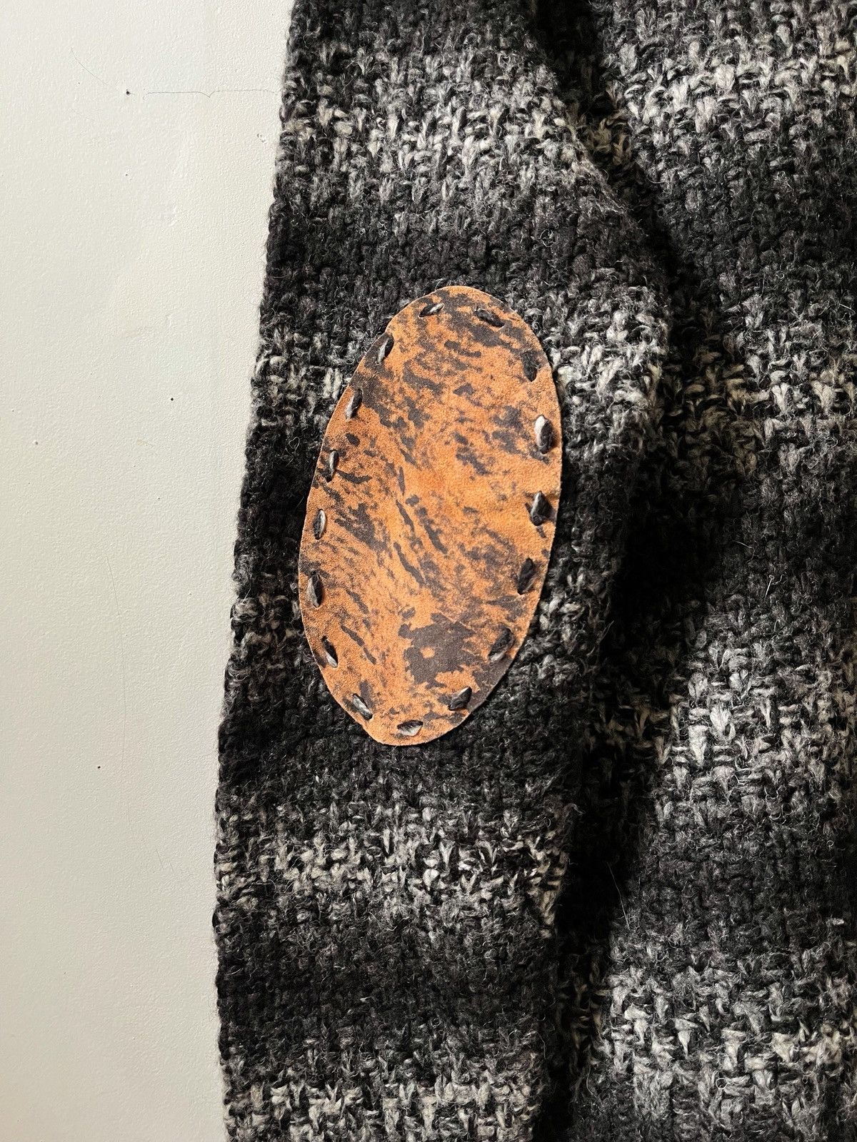 Roberto Cavalli Class roberto cavali tiger leather patch sweater Size US L / EU 52-54 / 3 - 8 Thumbnail