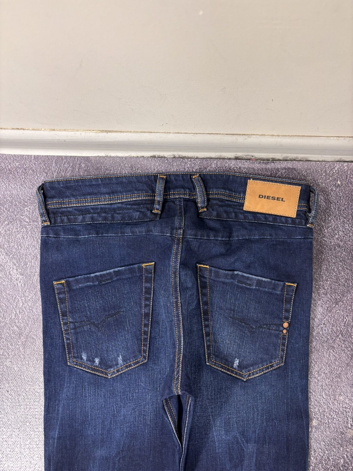 Diesel Diesel Belther NWT Men’s Regular Slim Tapered Denim Jeans Size US 29 - 17 Thumbnail