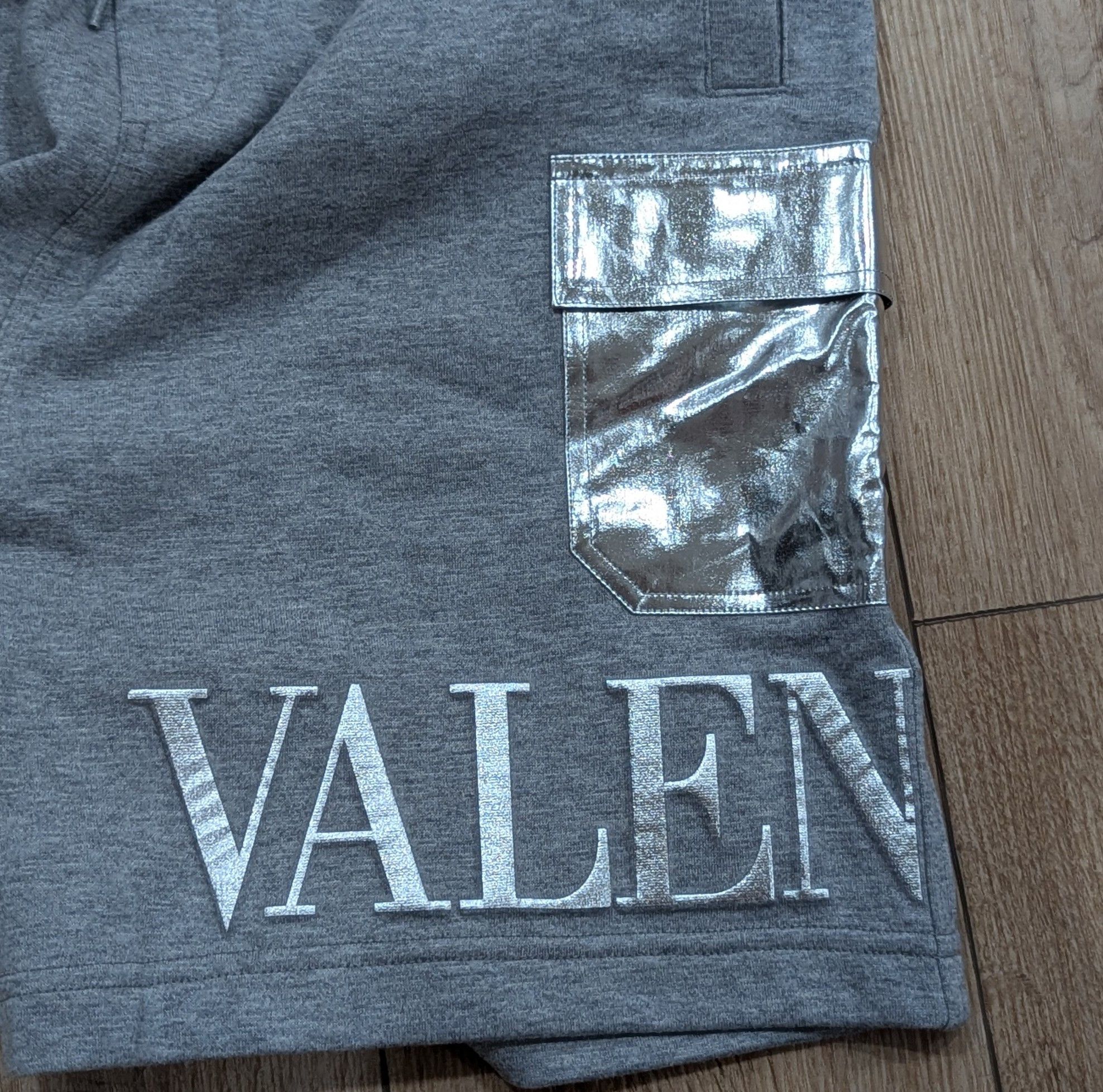Valentino Valentino Logo Drawstring Sweat Shorts Light Gray Medium Size US 32 / EU 48 - 2 Thumbnail