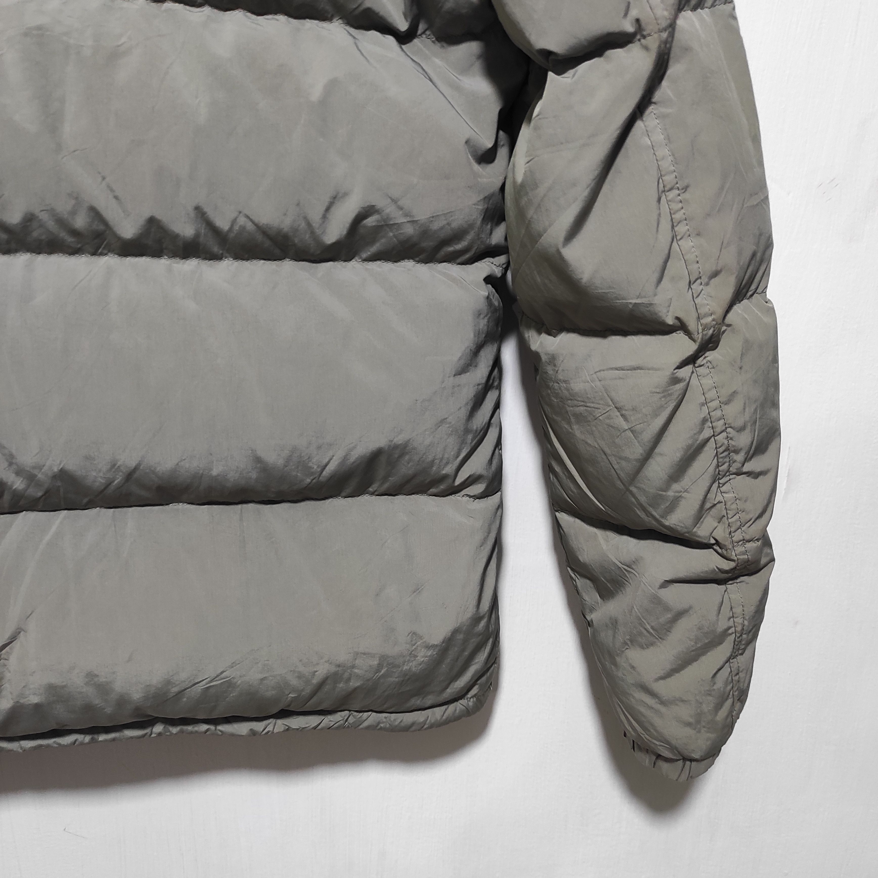 Undercover Uniqlo Undercover Puffer Jacket Size US S / EU 44-46 / 1 - 17 Thumbnail