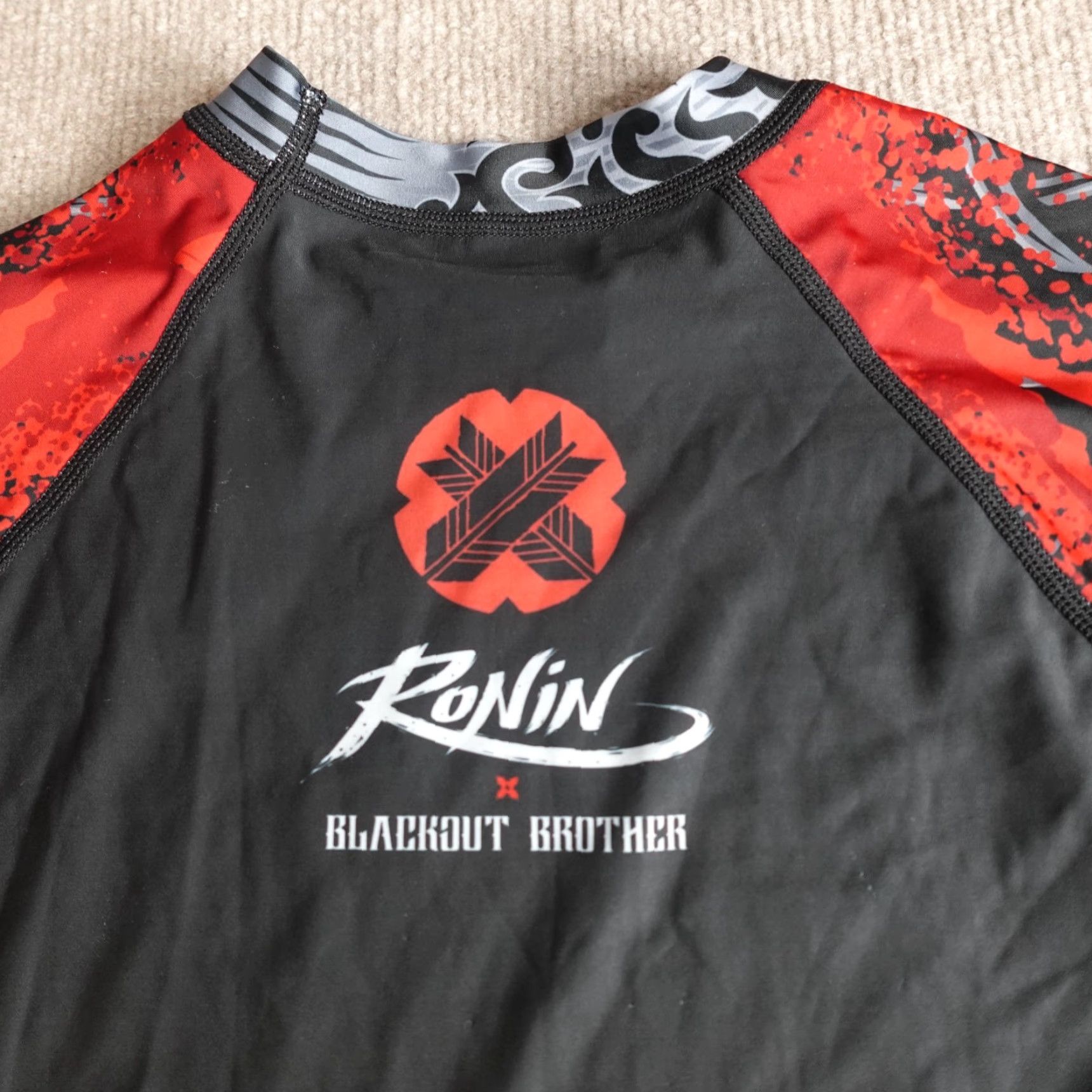 Ronning Ronin Shirt Small Black Samurai Koi Fish Graphic Print Short Sleeve Crew Neck Pullover Activewear MMA Jiu-Jitsu Mens Blackout Double-Sided Size US S / EU 44-46 / 1 - 3 Thumbnail
