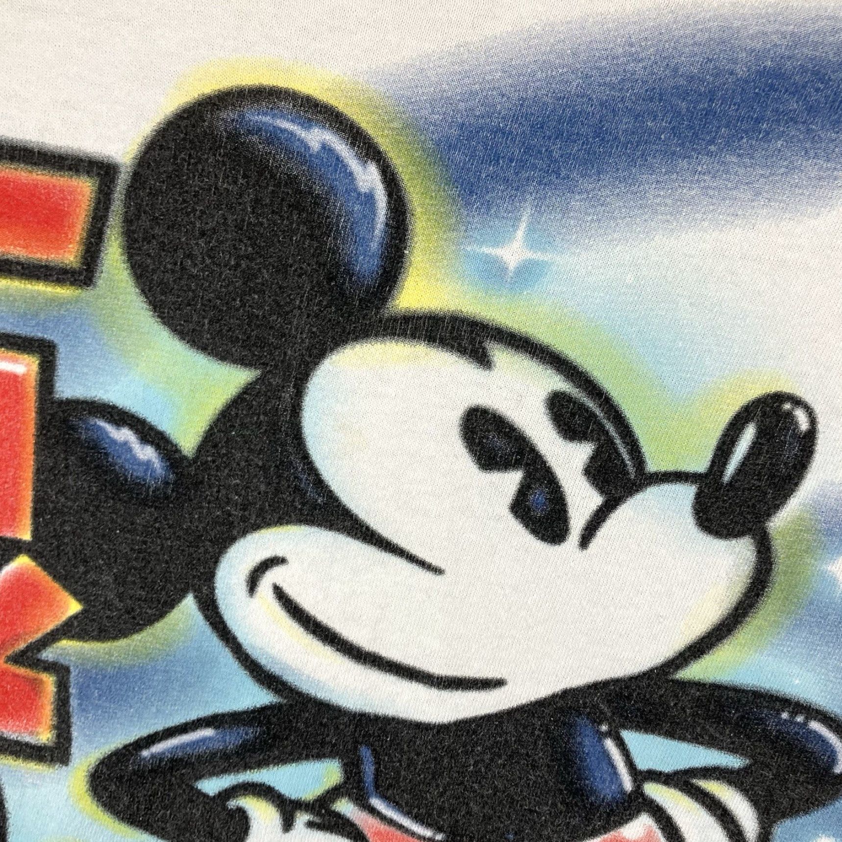 Disney Disney T Shirt Mens M White Mickey Mouse Short Sleeve Retro 80s Airbrush Art Shirt Size US M / EU 48-50 / 2 - 6 Thumbnail