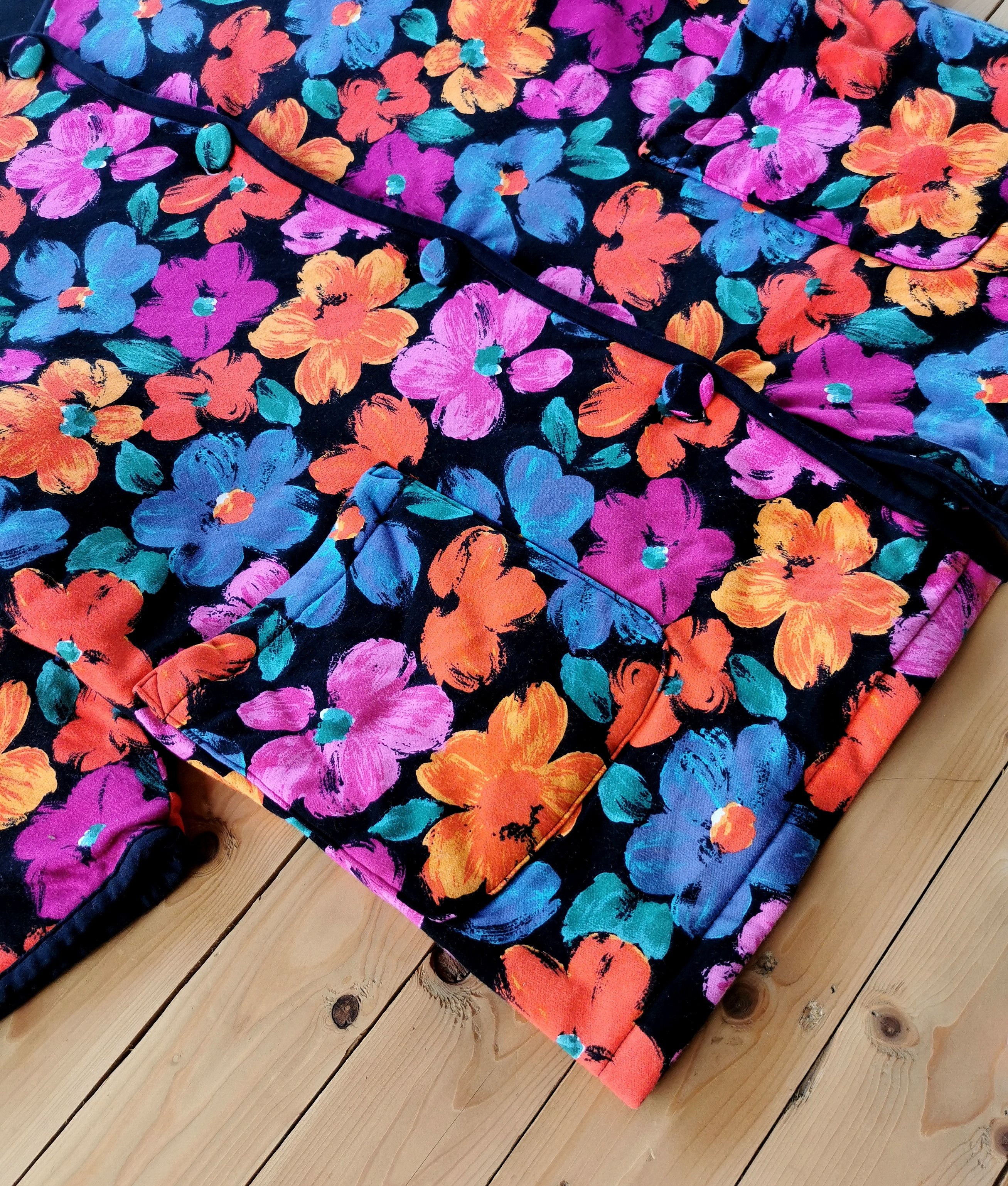 Ungaro Paris UngaroParisFlowers Paint Art DoublePocket Size US L / EU 52-54 / 3 - 6 Thumbnail