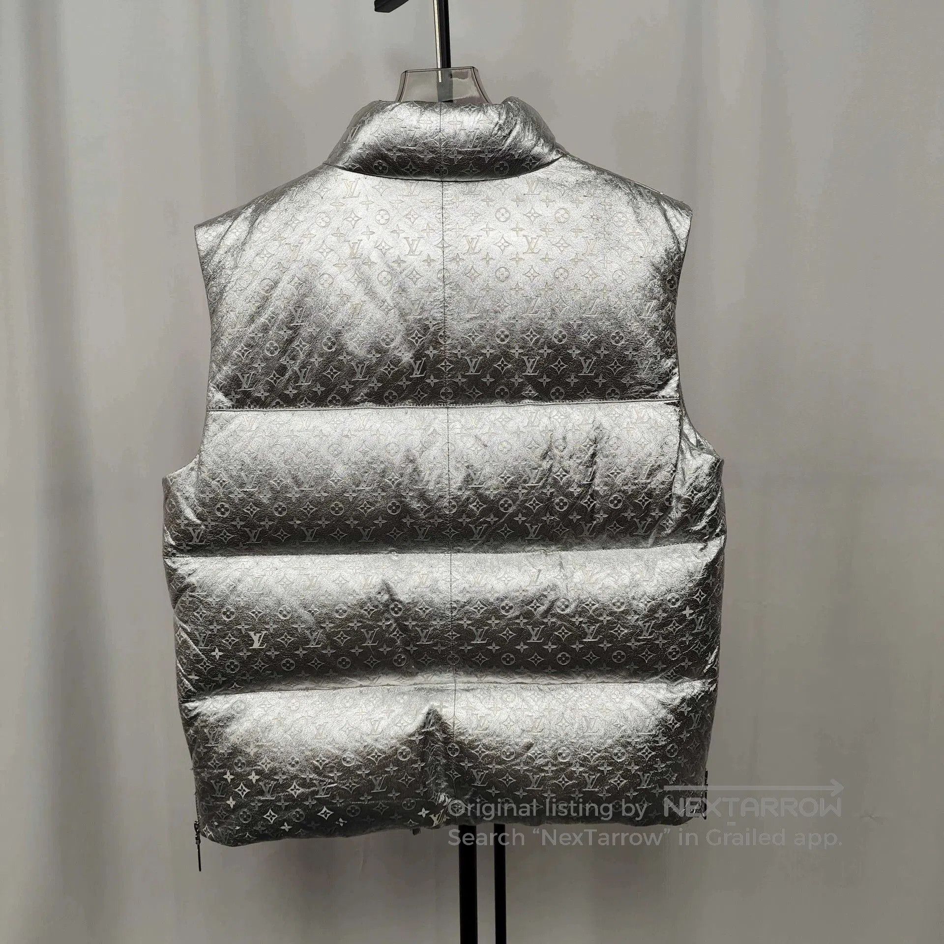 Louis Vuitton Louis Vuitton Silver Down Vest Size 36. Size XS / US 0-2 / IT 36-38 - 2 Thumbnail