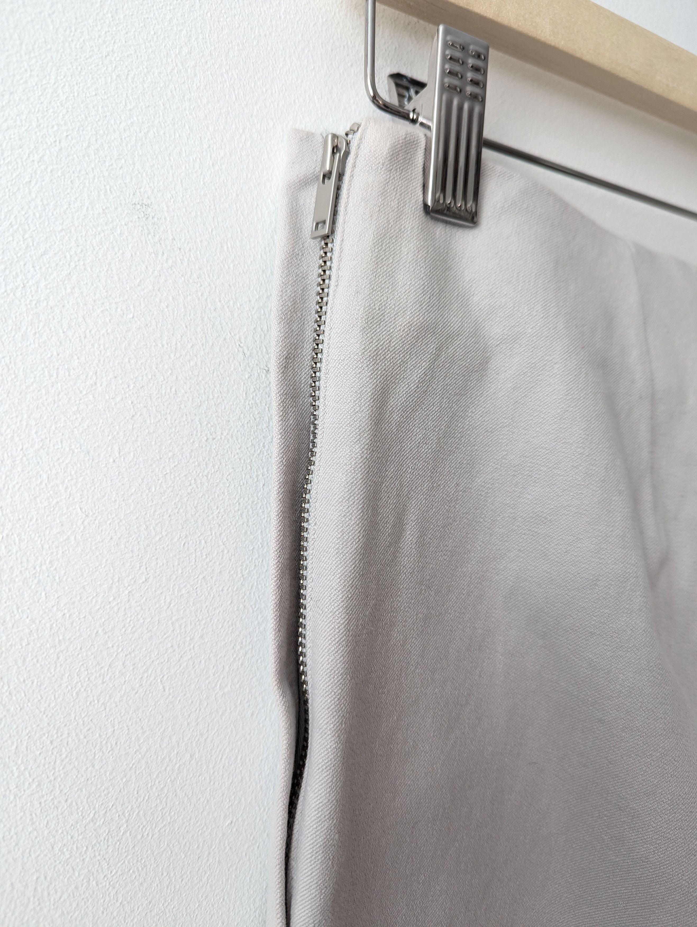 Cos COS Stretch Cotton Trousers Light Grey Zipper Detail Size 32" / US 10 / IT 46 - 11 Thumbnail