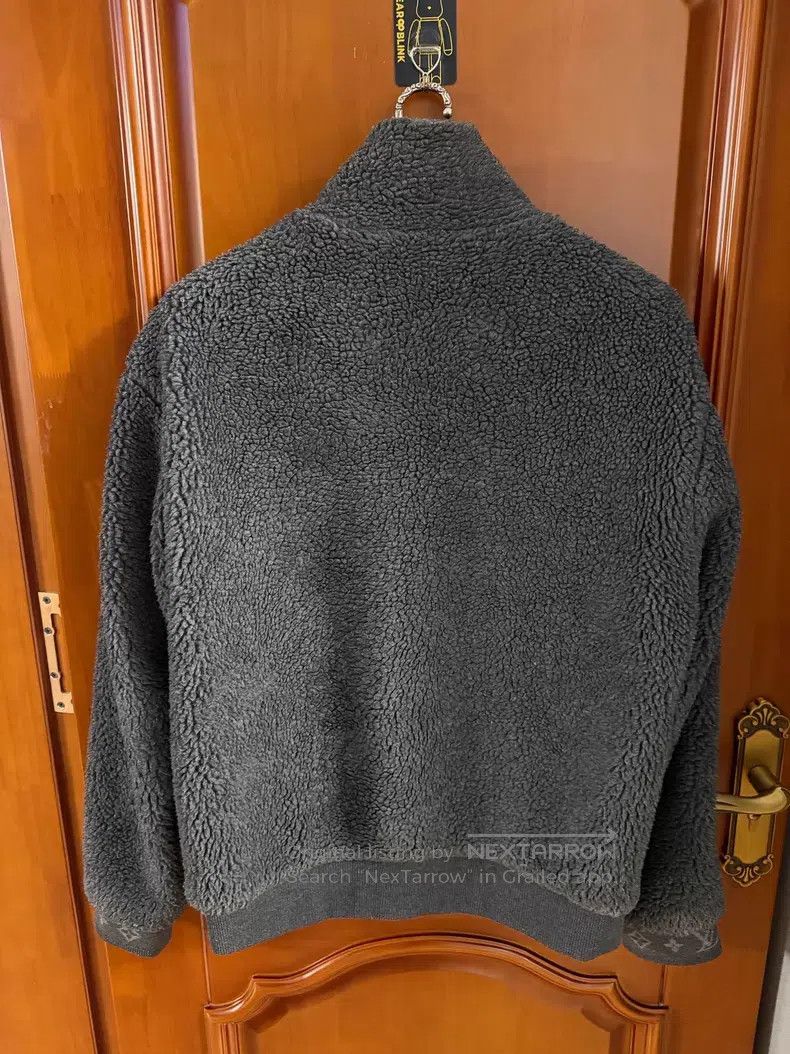 Louis Vuitton Louis Vuitton Grey teddy plush lined full print jacket Size US L / EU 52-54 / 3 - 2 Thumbnail