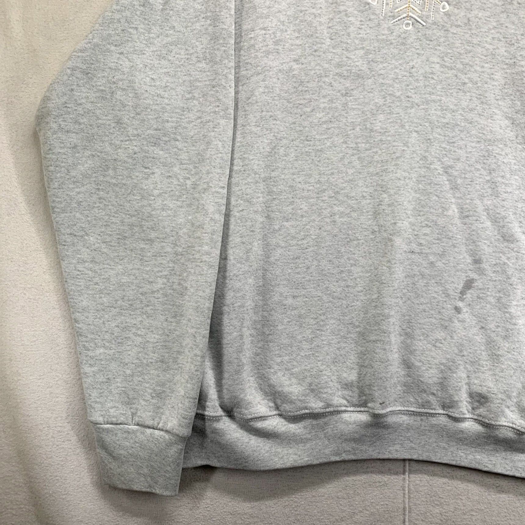 Vintage VINTAGE Artex Sportswear XL Crewneck Sweatshirt Embroidered Snowflake Christmas Gray Pullover Unisex Adults 90s Decade Size US XL / EU 56 / 4 - 7 Thumbnail