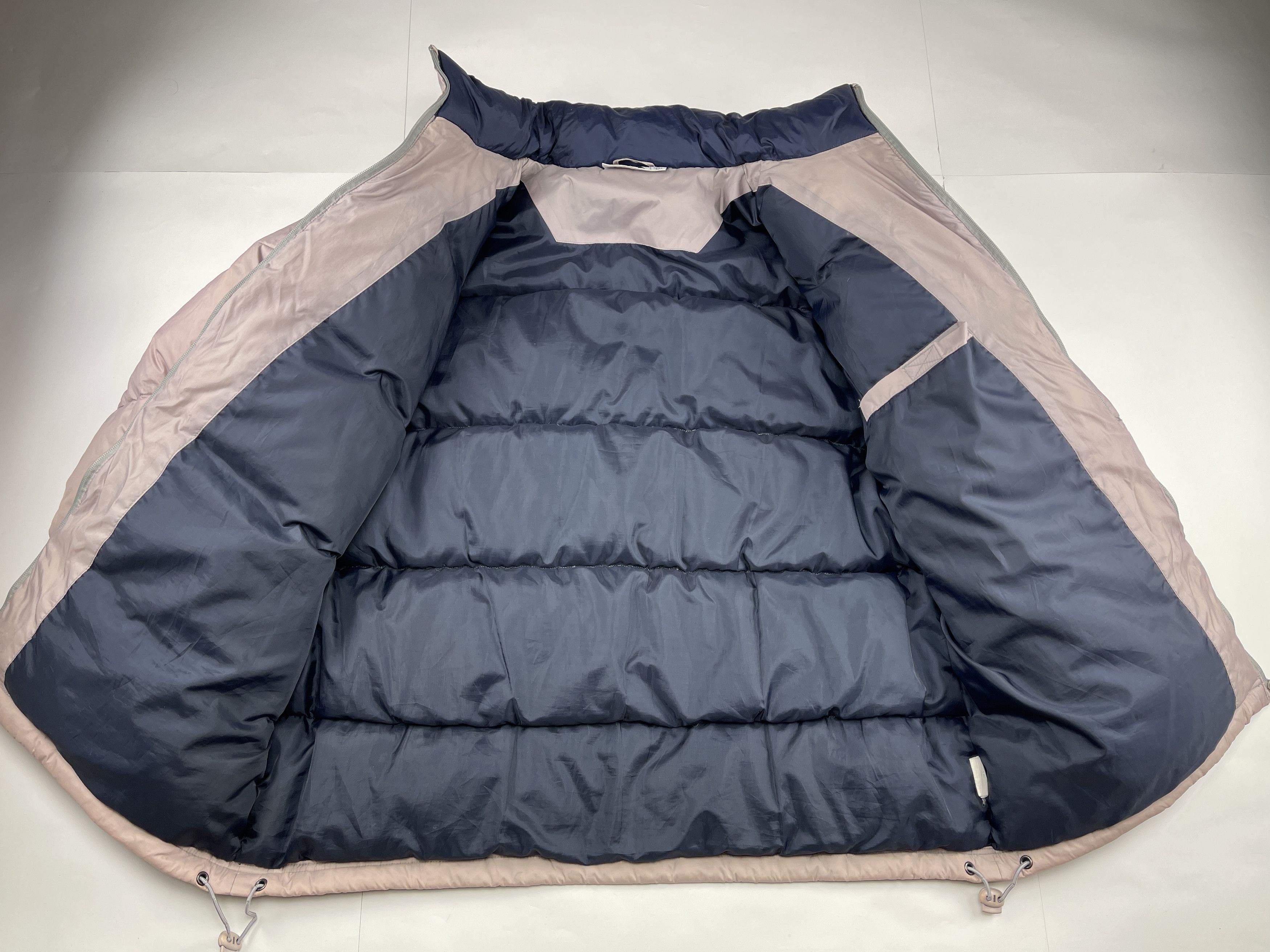 Fila Fila puffer jacket, 90s hip hop, 1990s skater Y2K size L Size US L / EU 52-54 / 3 - 15 Thumbnail