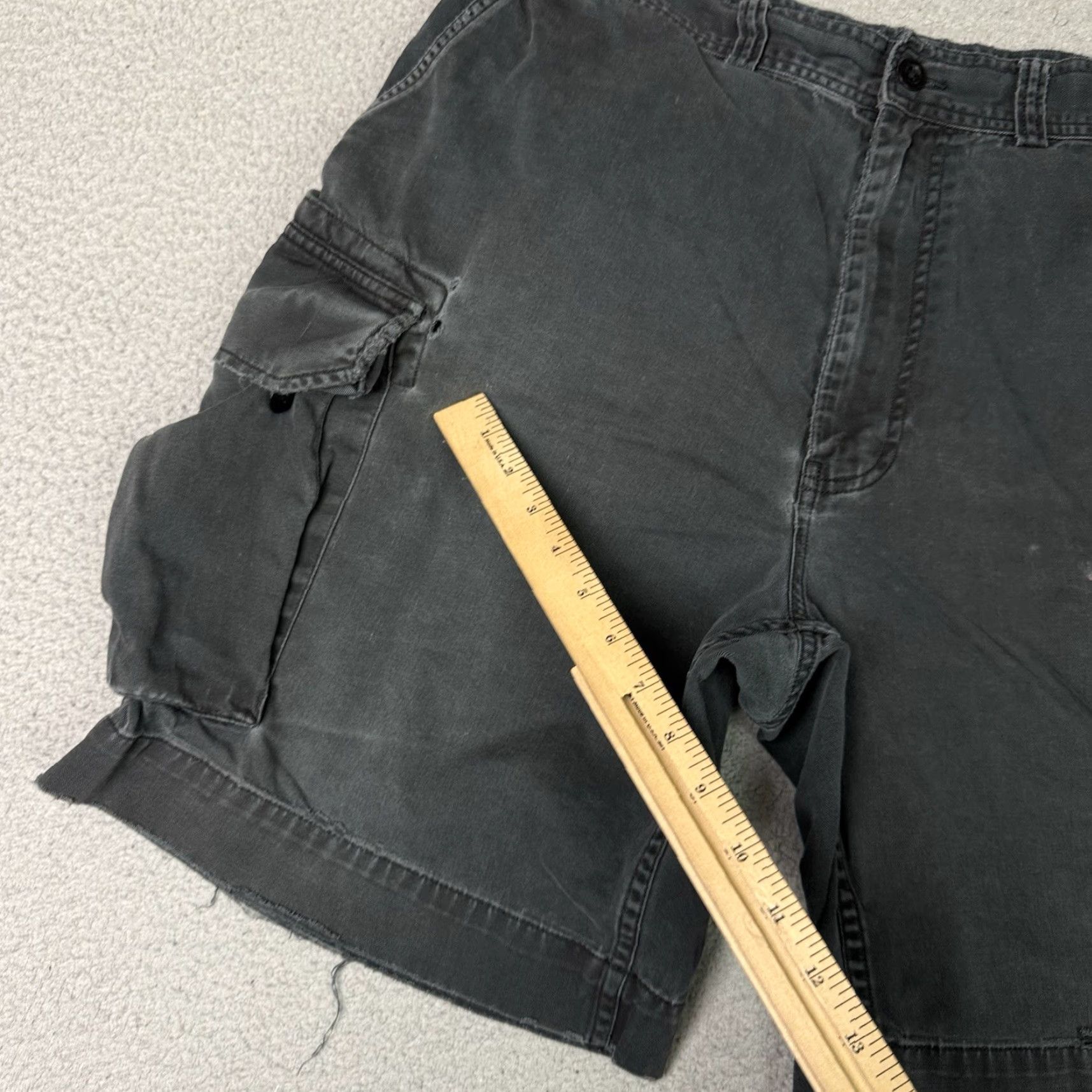 Polo Ralph Lauren VINTAGE Polo Ralph Lauren Cargo Shorts Mens 35 Gray Distressed 90s Relaxed Cotton Canvas Button Front Pockets 9in Inseam Noble Casual Size US XS / EU 42 / 0 - 6 Thumbnail