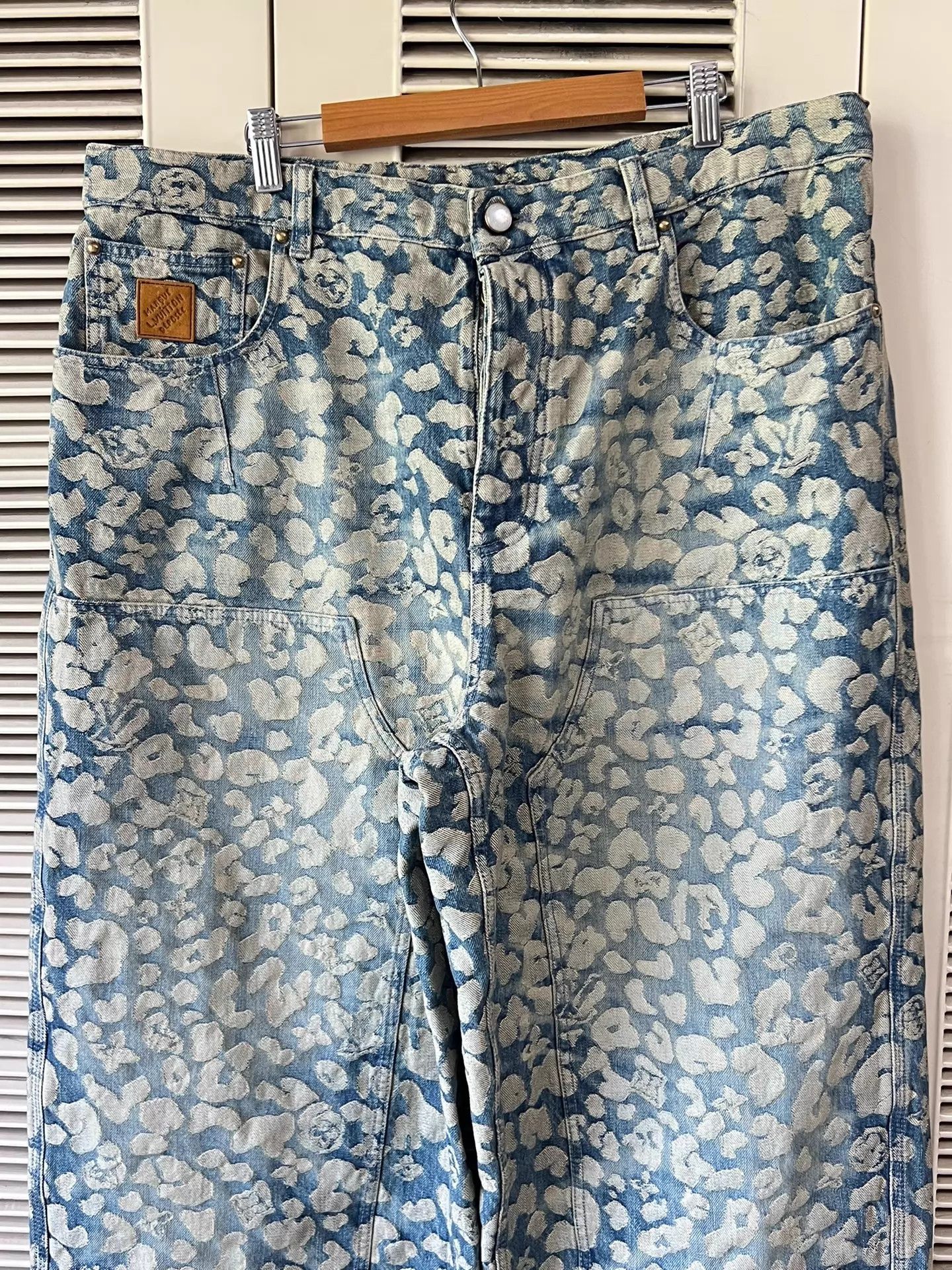 Louis Vuitton LV Classic Monogram Jeans 38 (Near Mint) Size 27" / US 4 / IT 40 - 3 Thumbnail