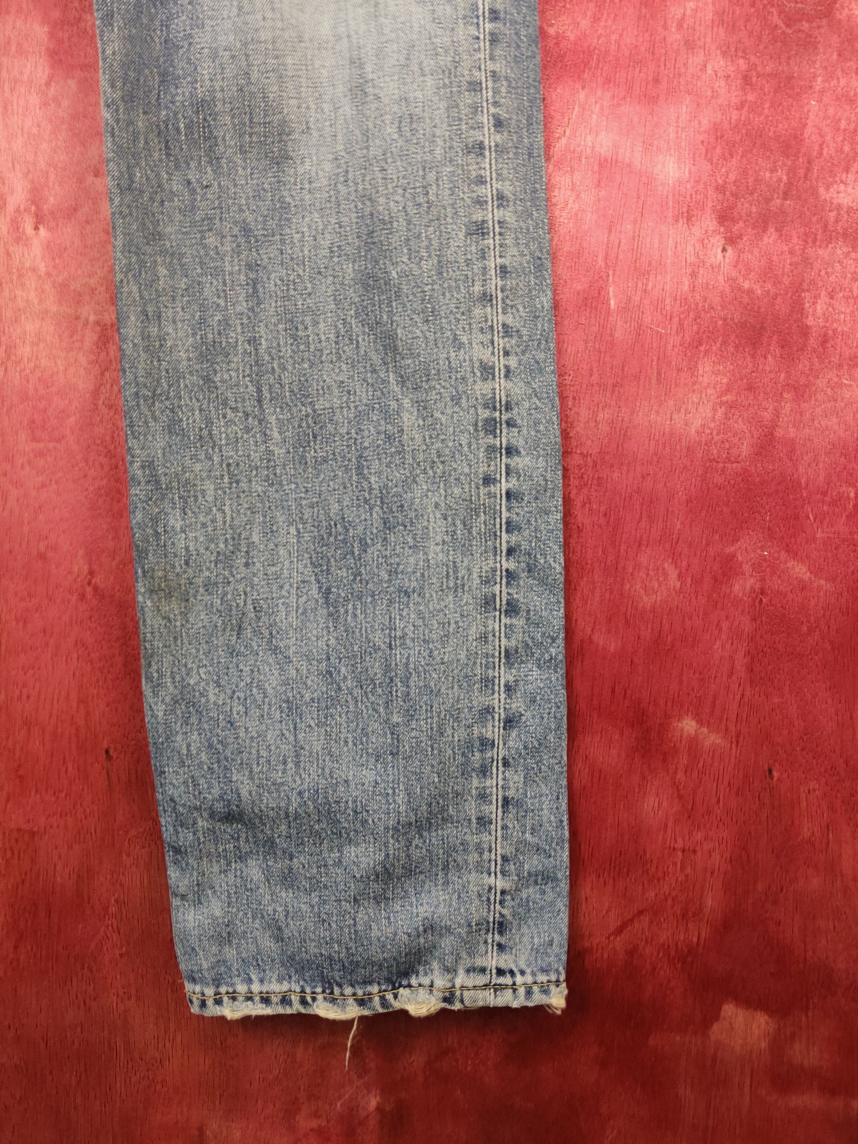 Levi's 502 Levi's Blue Distressed Ripped Jeans #S1639 Size US 31 - 6 Thumbnail