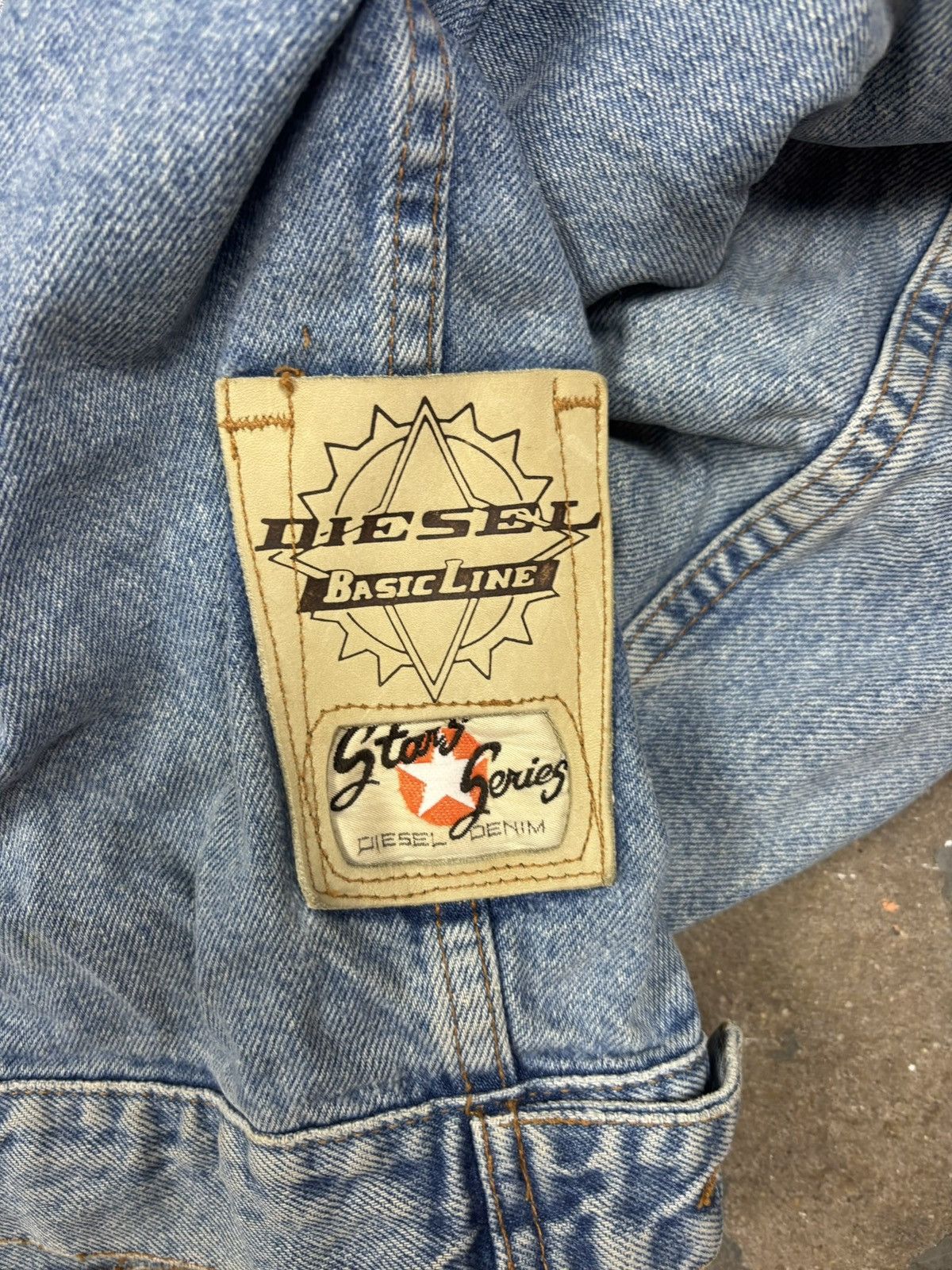 Diesel Vintage Diesel Denim Jacket Made in Italy Stars Series Boxy Size US L / EU 52-54 / 3 - 3 Thumbnail