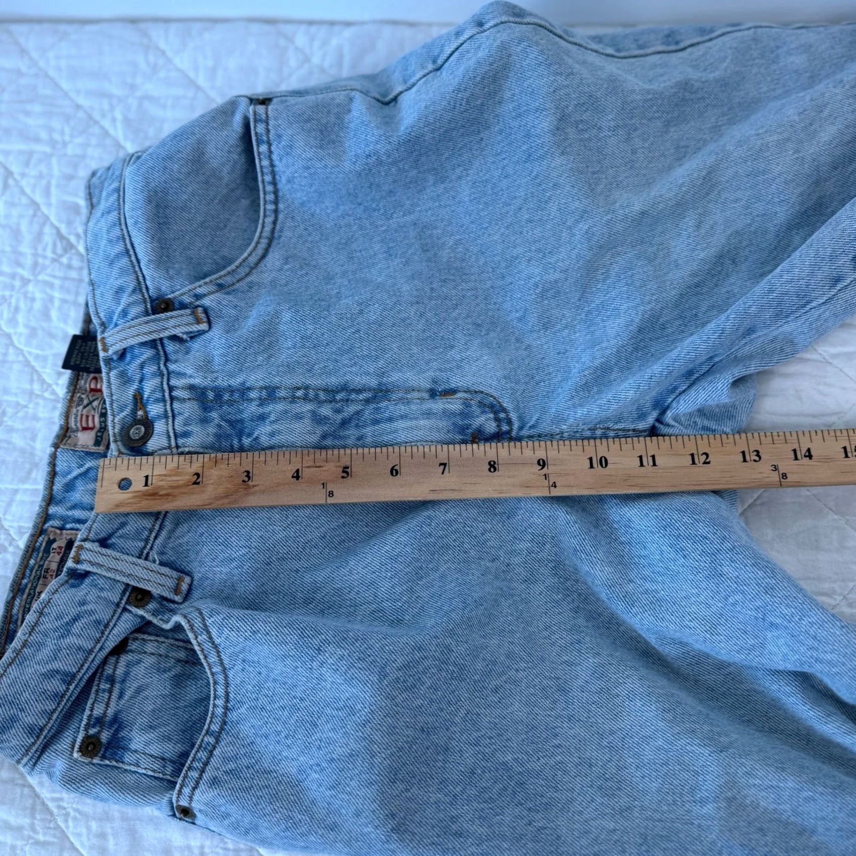 Express VINTAGE EXP Jeans by Express High Rise Tapered Mom Jeans Light Wash 9/10 Womens Size 32" / US 10 / IT 46 - 7 Thumbnail