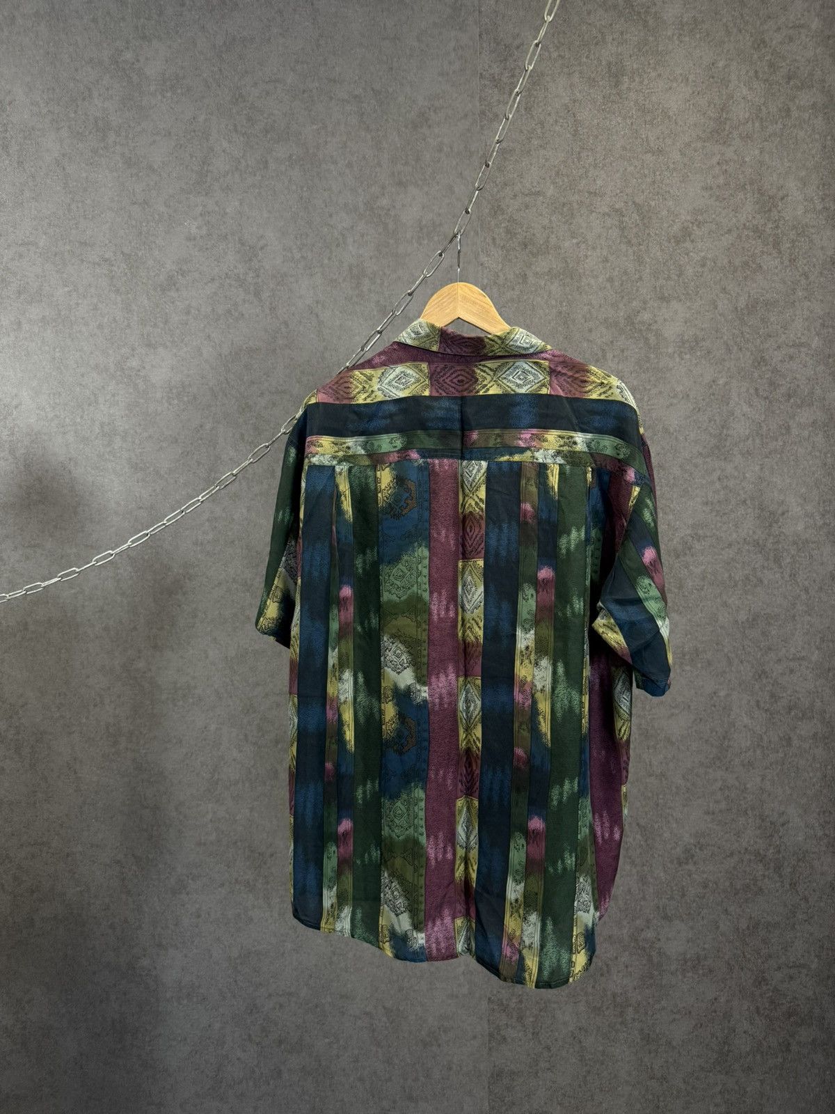 Vintage Art crazy Hawaiian vintage silk shirt Size US XL / EU 56 / 4 - 5 Thumbnail