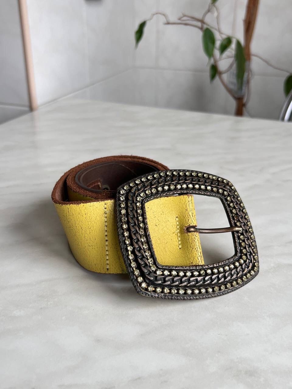Designer × Roberto Cavalli Roberto Cavalli Crystal Buckle Italian Yellow Leather Belt Size 34 - 1 Thumbnail