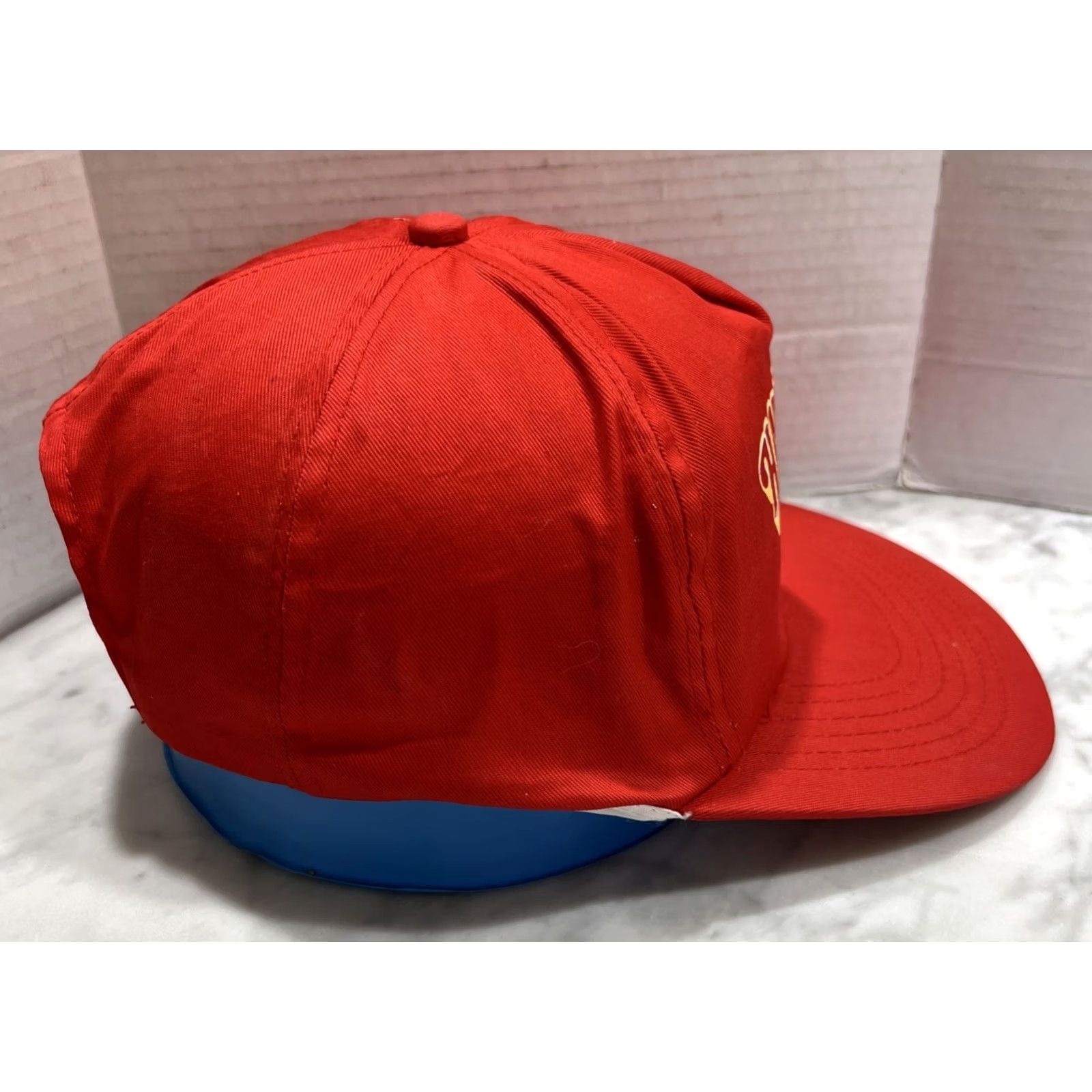 Vintage VINTAGE Hawaiian Tropic Snapback Hat Red Yellow Mens Size ONE SIZE - 3 Thumbnail