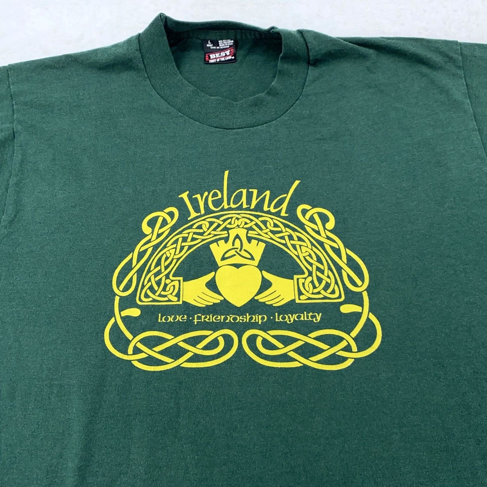 Fruit Of The Loom VINTAGE Ireland Shirt Mens L Claddagh Celtic Love Friendship Loyalty 90s Size US L / EU 52-54 / 3 - 2 Thumbnail
