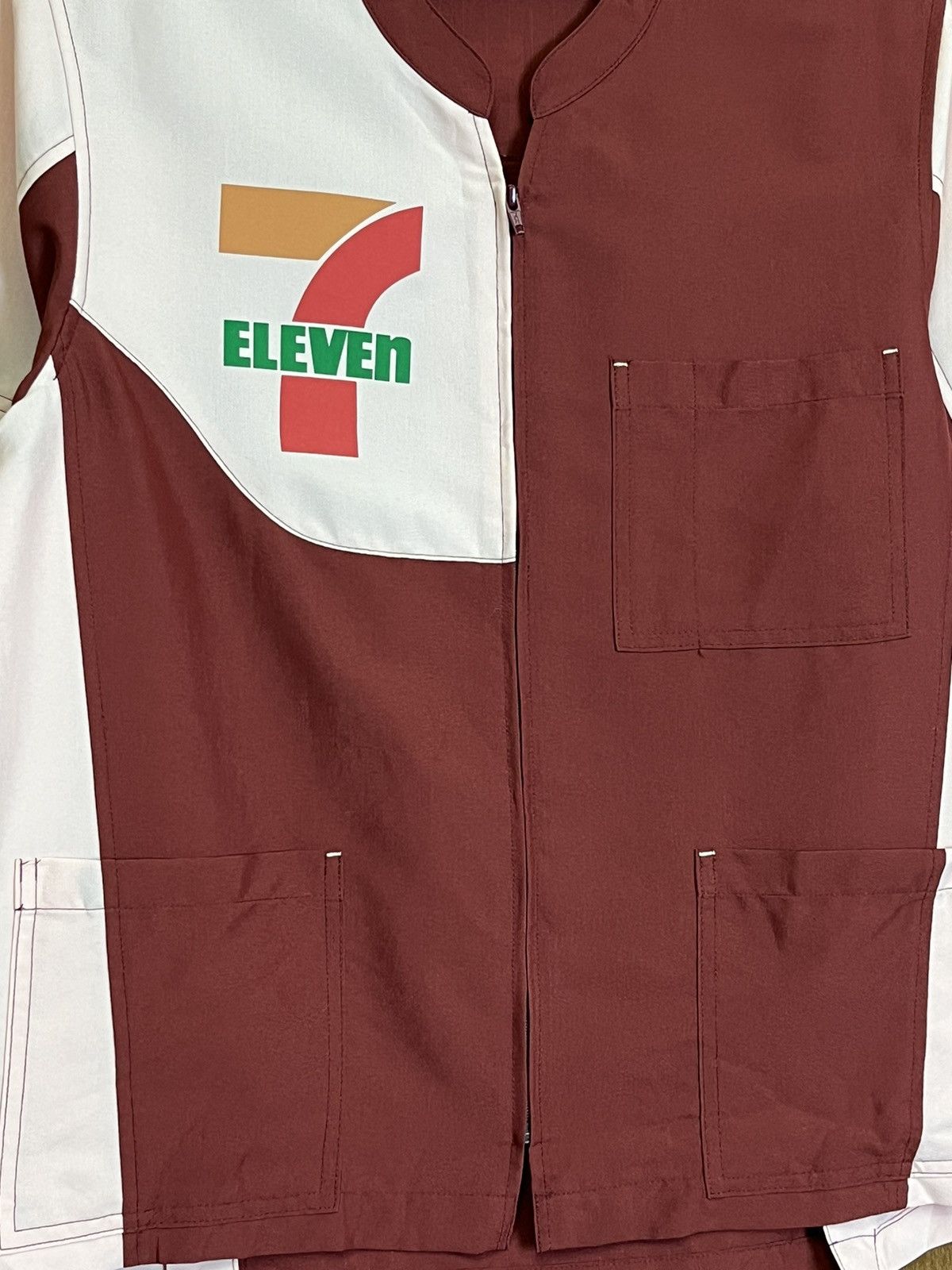 Uniform Wares HISTORY🔥VINTAGE 7 ELEVEN UNIFORM ZIPPER SHIRT Size US M / EU 48-50 / 2 - 3 Thumbnail