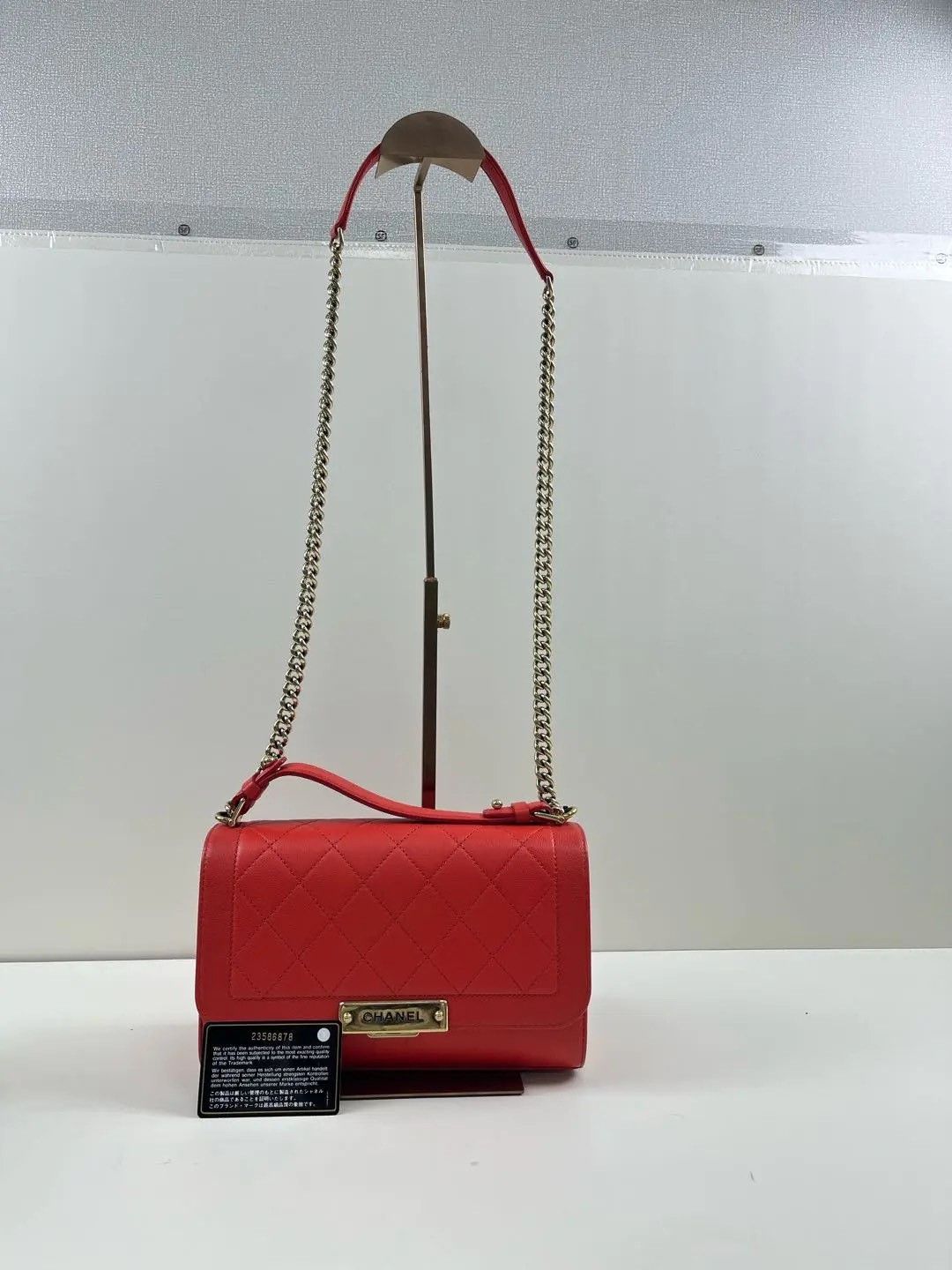 Chanel Pre-loved Bag Very good condition Size ONE SIZE - 1 Thumbnail