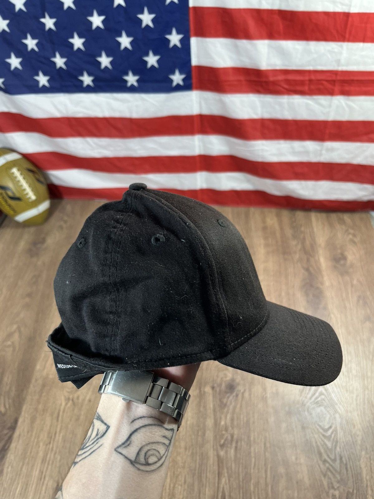 Oakley Oakley & New Era Cap Metal Logo Vintage Size 32 - 3 Thumbnail
