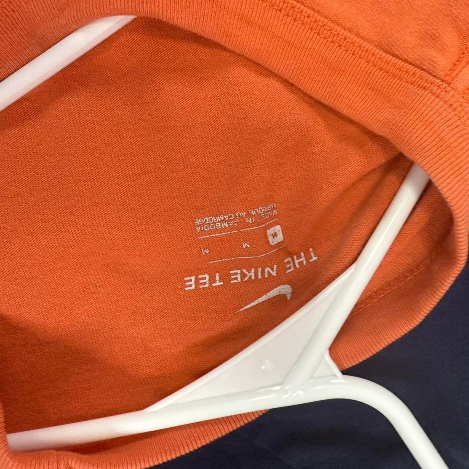Nike Vintage Nike Orange T-shirt Size Medium Size US M / EU 48-50 / 2 - 2 Thumbnail