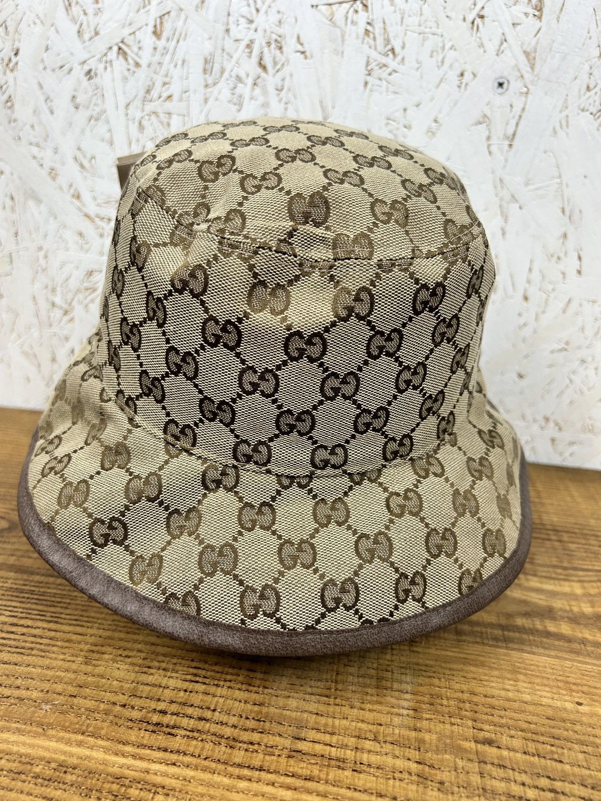 Gucci BNWT Gucci GG Supreme Check Reversible Bucket Hat Size ONE SIZE - 8 Thumbnail