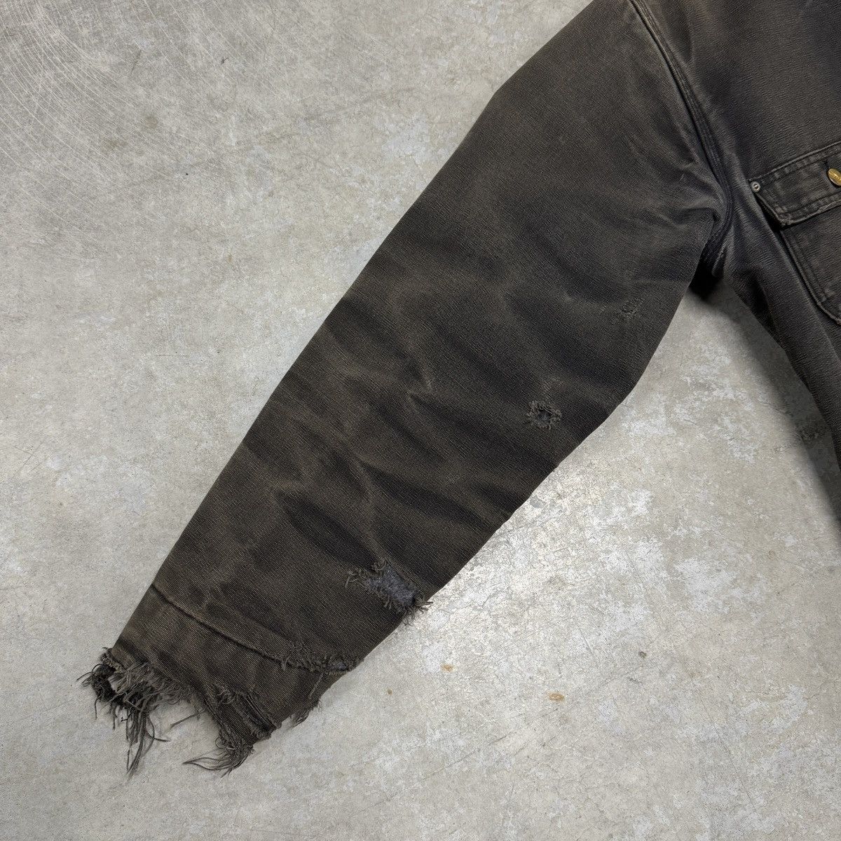 Carhartt Vintage Carhartt Jacket Thrashed Sun Faded Size US L / EU 52-54 / 3 - 8 Thumbnail