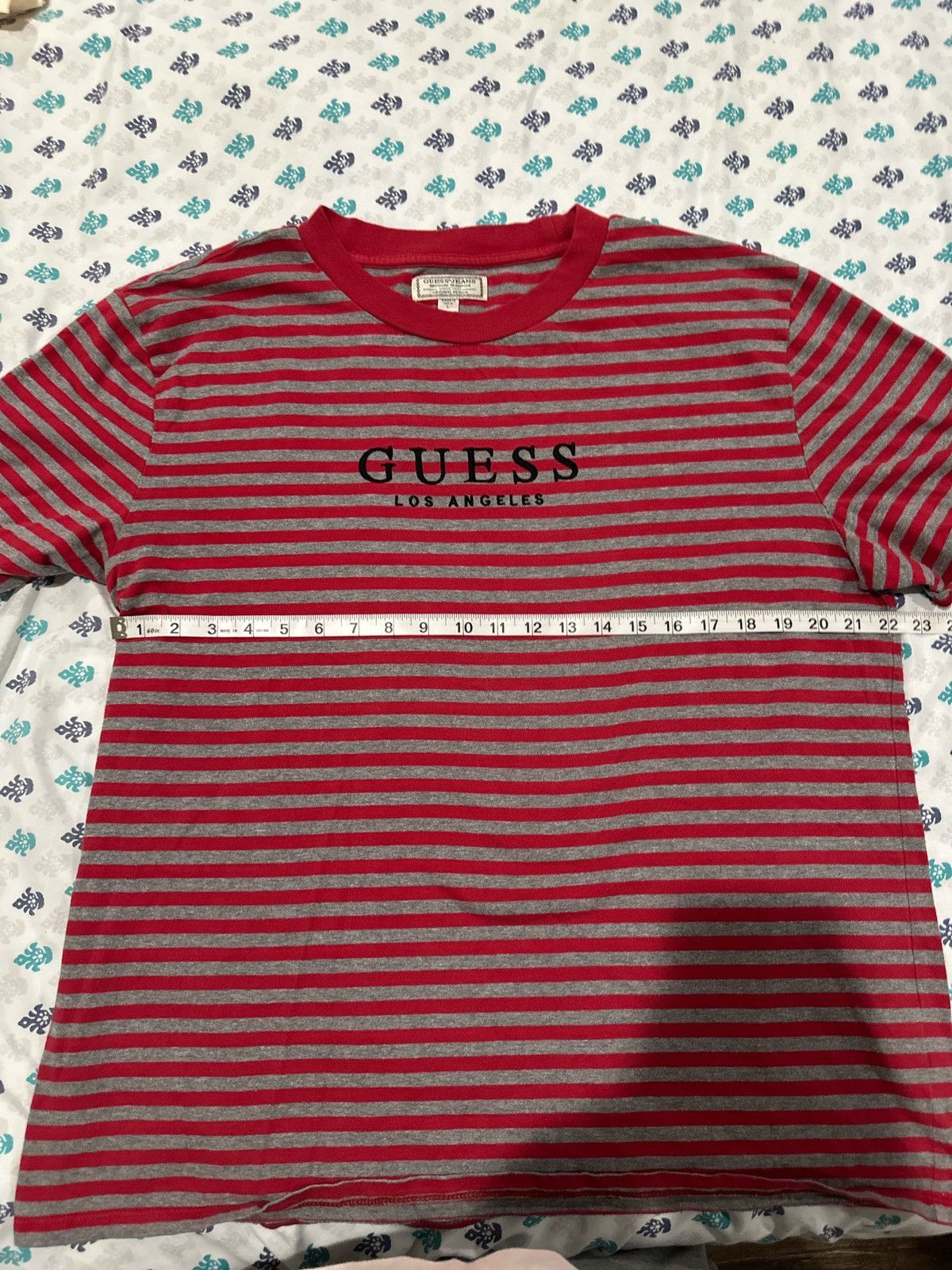 Guess Red & White Striped Guess T-Shirt Size US L / EU 52-54 / 3 - 4 Thumbnail