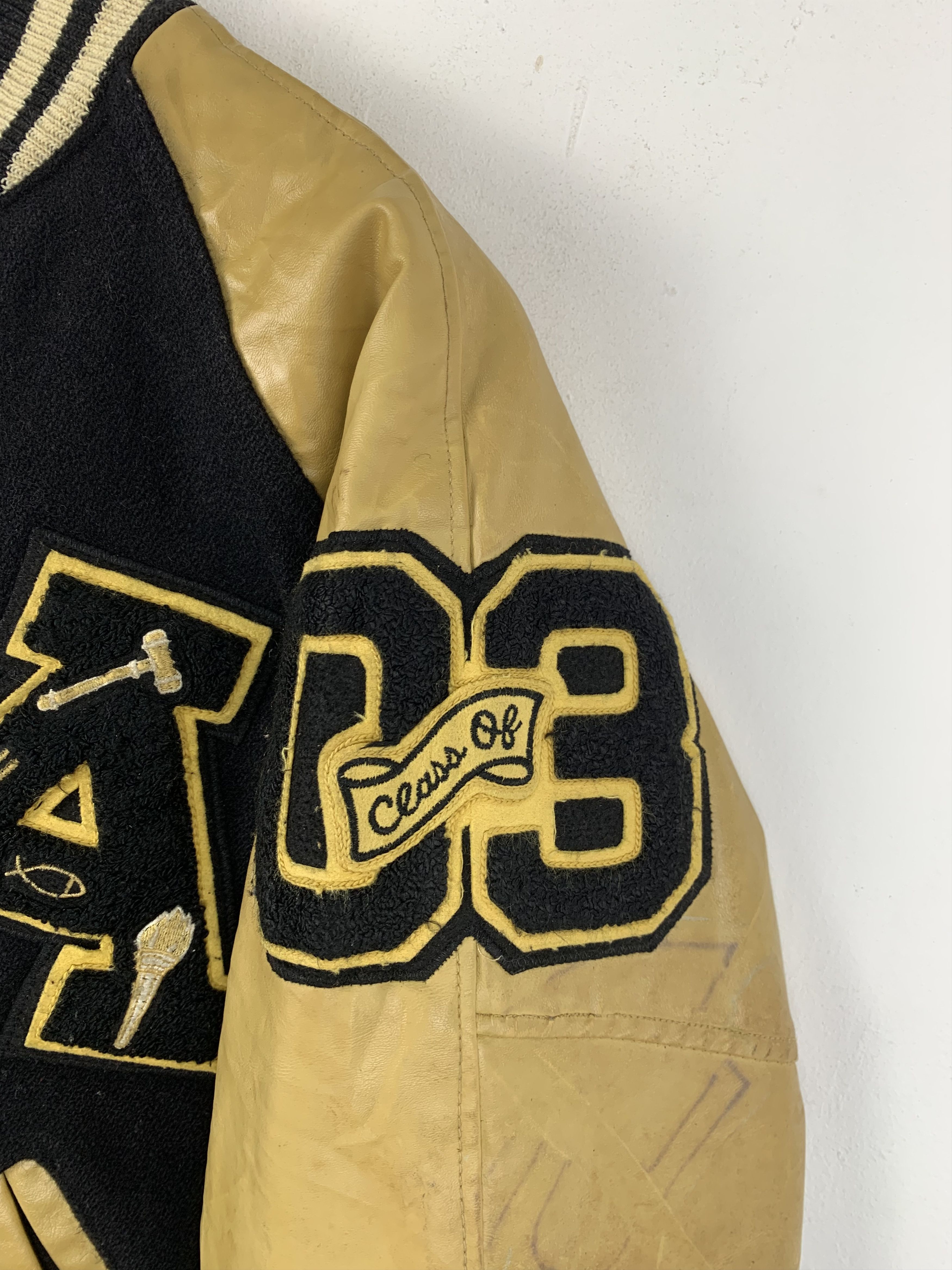 NEFF Vintage 80s Neff Buldogs Sleeve Leather Varsity Jacket V0533 Size US M / EU 48-50 / 2 - 6 Thumbnail